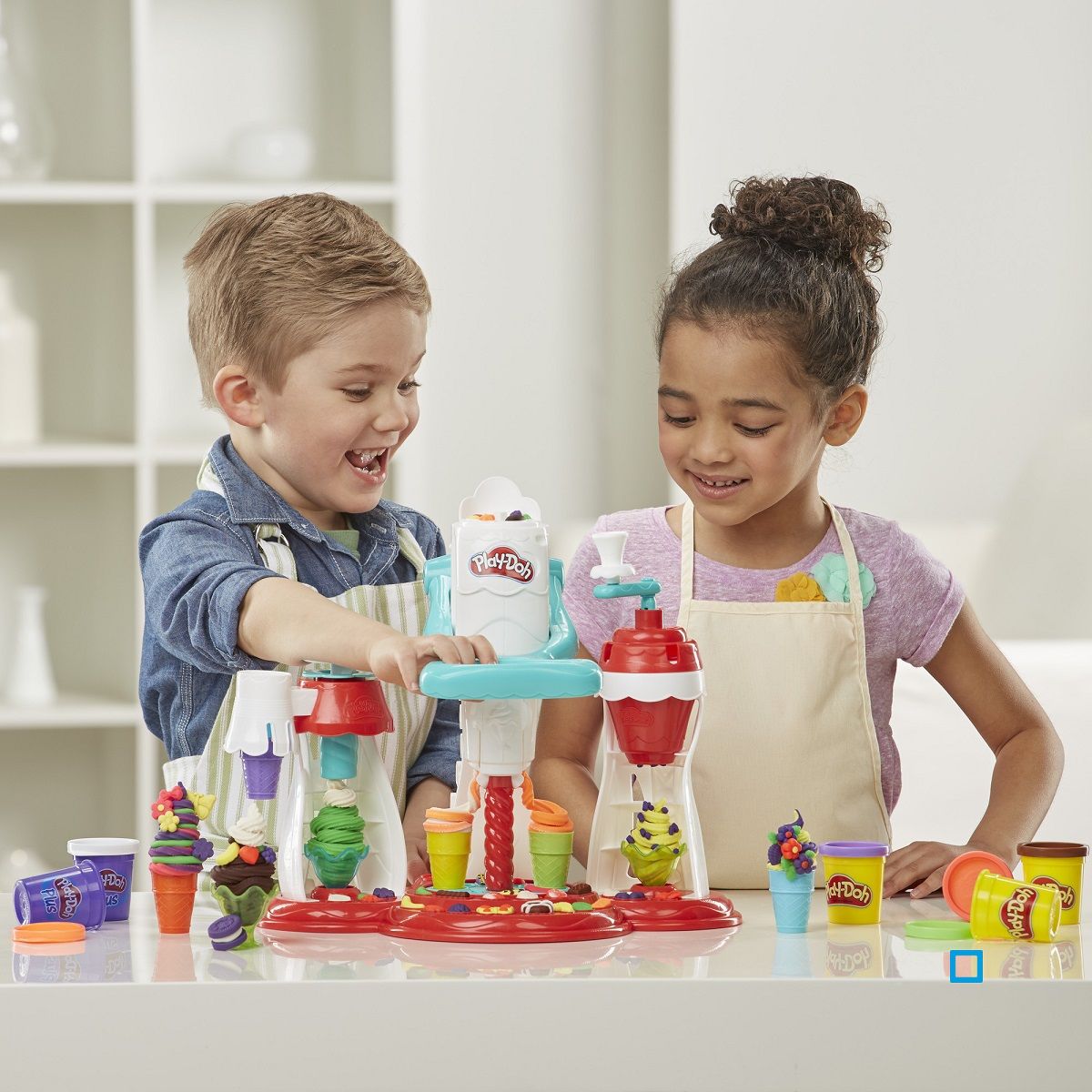 PLAY-DOH Le glacier enchanté Play-Doh