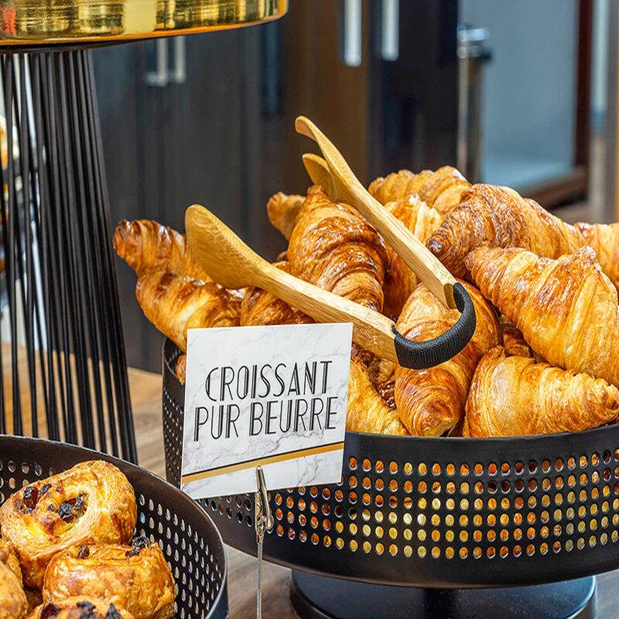 Voir la diapositive 5 : Smartbox 2 jours en hôtel 4* proche du sacré-cœur de montmartre à paris - coffret cadeau séjour