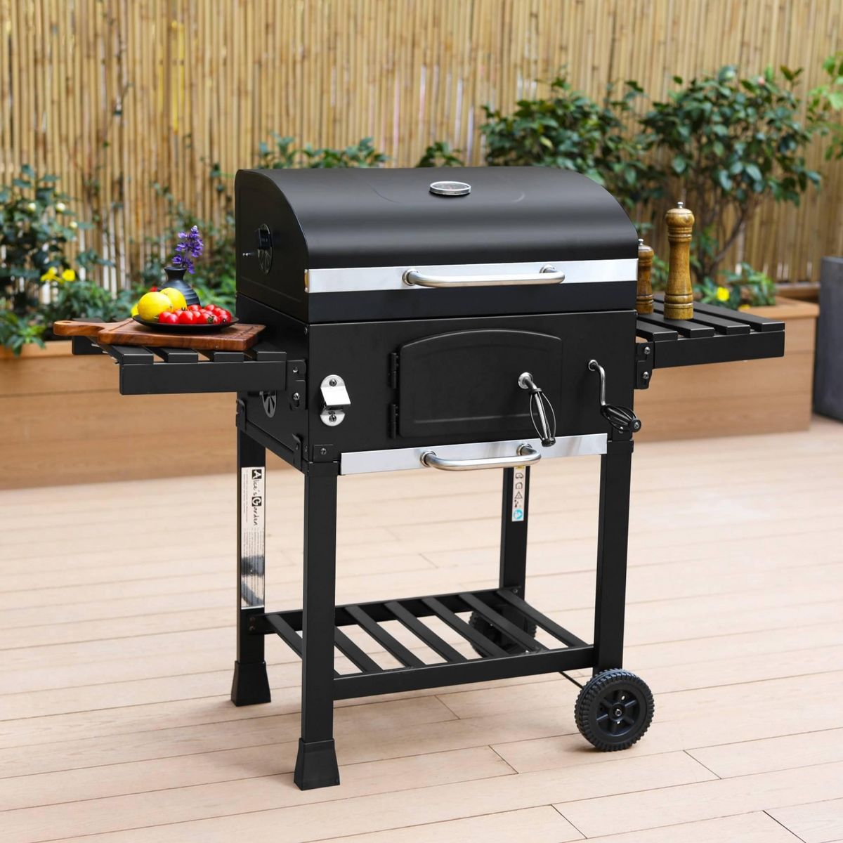 SWEEEK Barbecue Grill charbon de bois noir - Fumoir avec récupérateur de cendres. aérateurs. bac charbon ajustable et tablettes rabattables