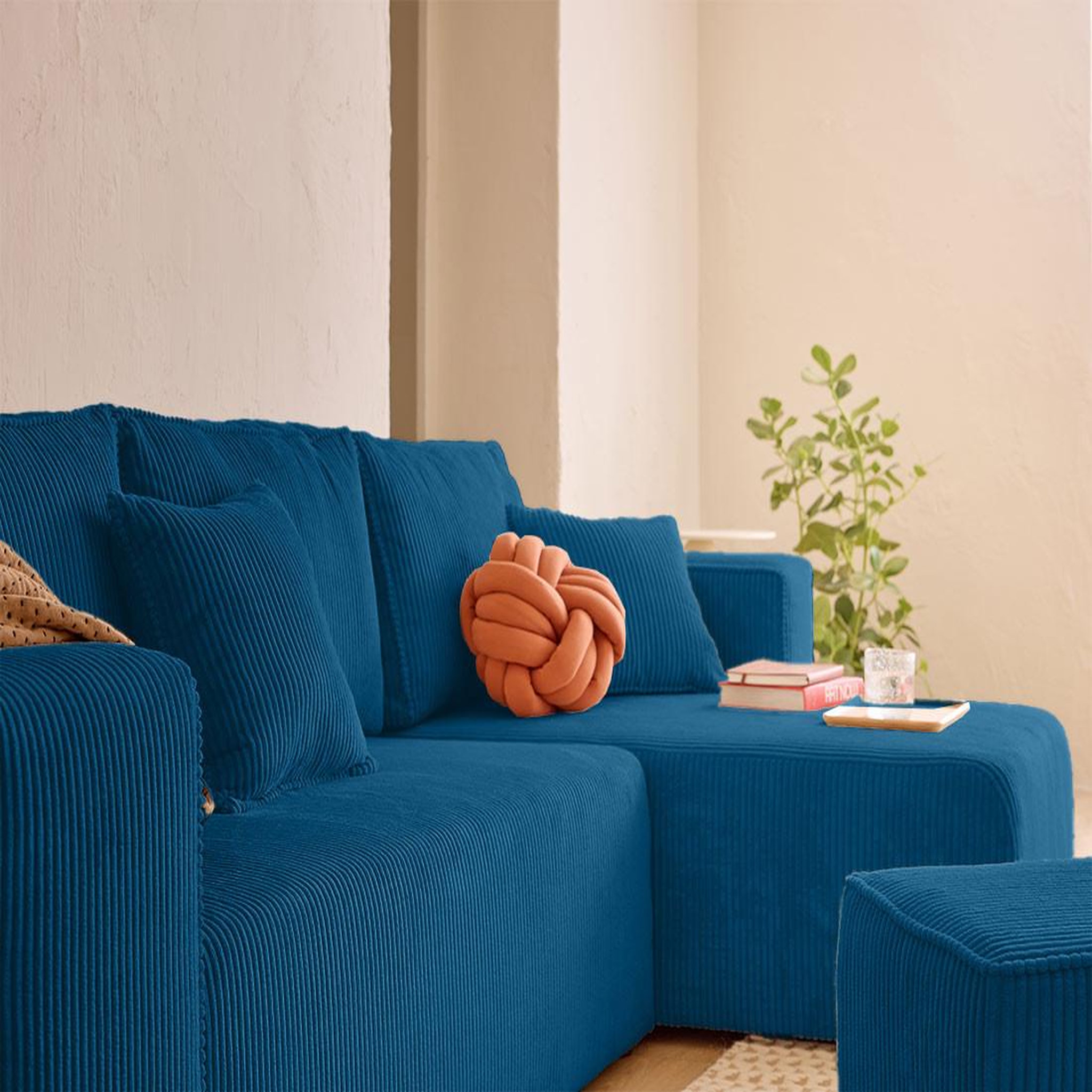 Voir la diapositive 6 : BEST MOBILIER Topaze - canapé d'angle réversible 4 places - convertible avec coffre, tablette et poufs - en velours côtelé