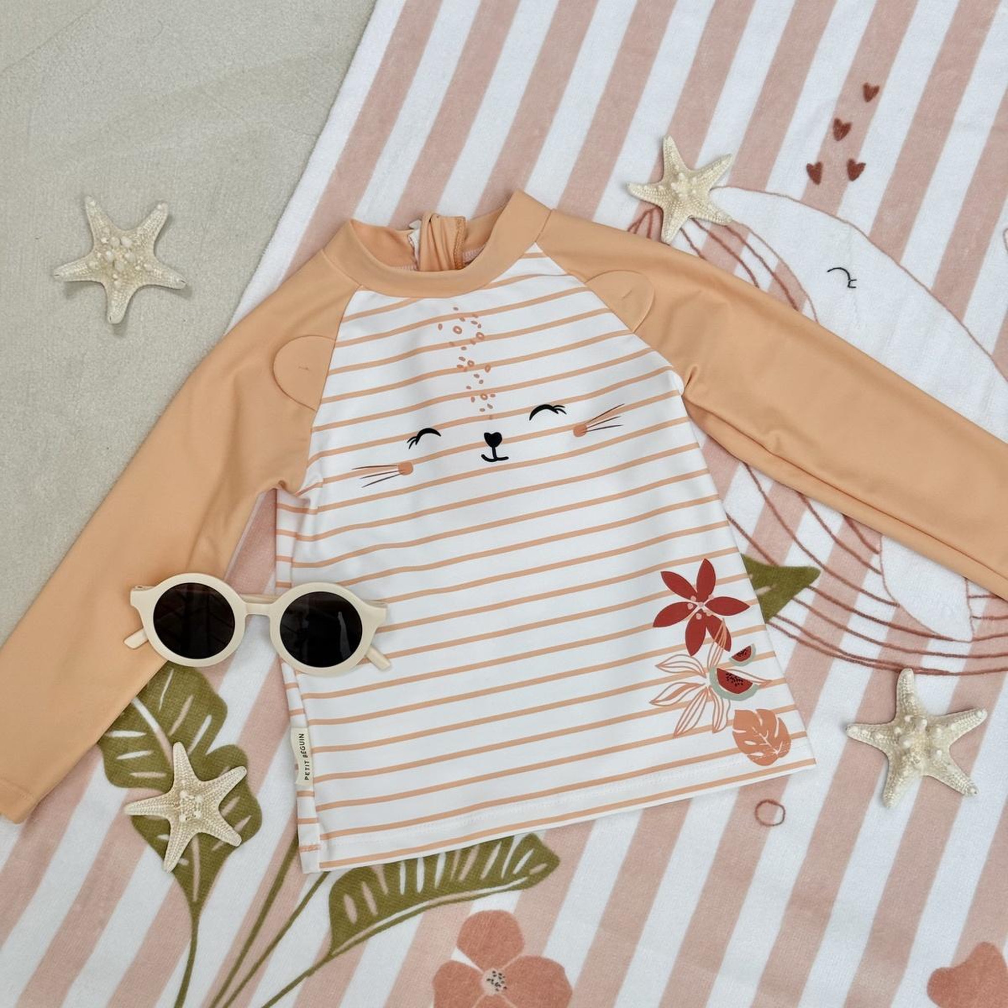 Voir la diapositive 4 : Petit Béguin T-shirt de bain bébé de protection uv calvi