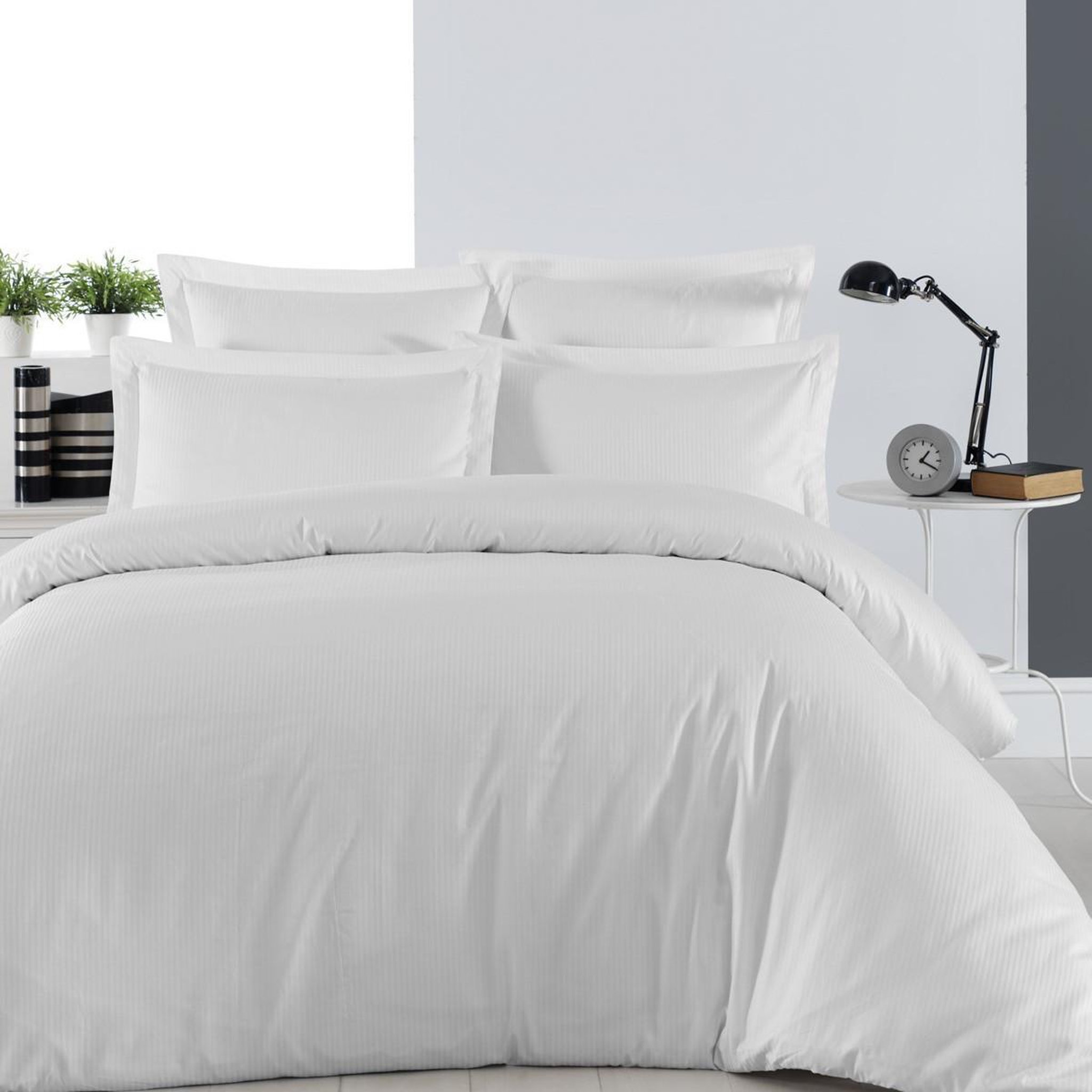 Voir la diapositive 3 : Sensei Maison Lot de 2 taies d'oreiller rayées en satin de coton 120 fils VERSALUXE