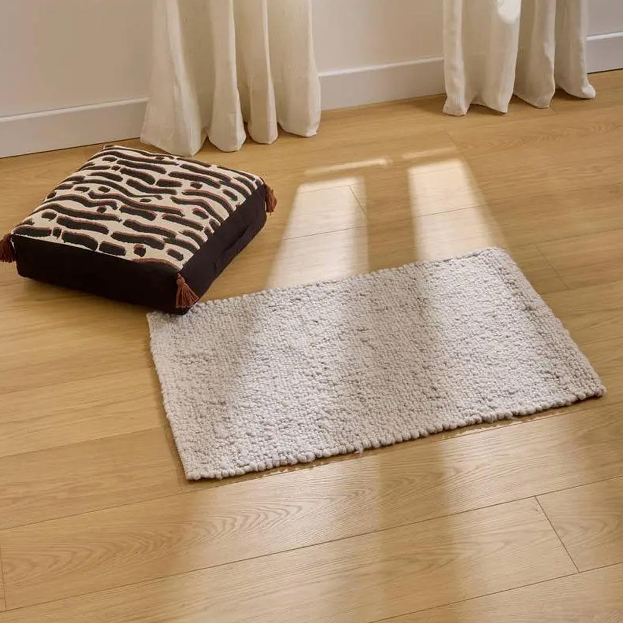 Voir la diapositive 4 : ATMOSPHERA Tapis effet laine  volna  60x90cm ivoire