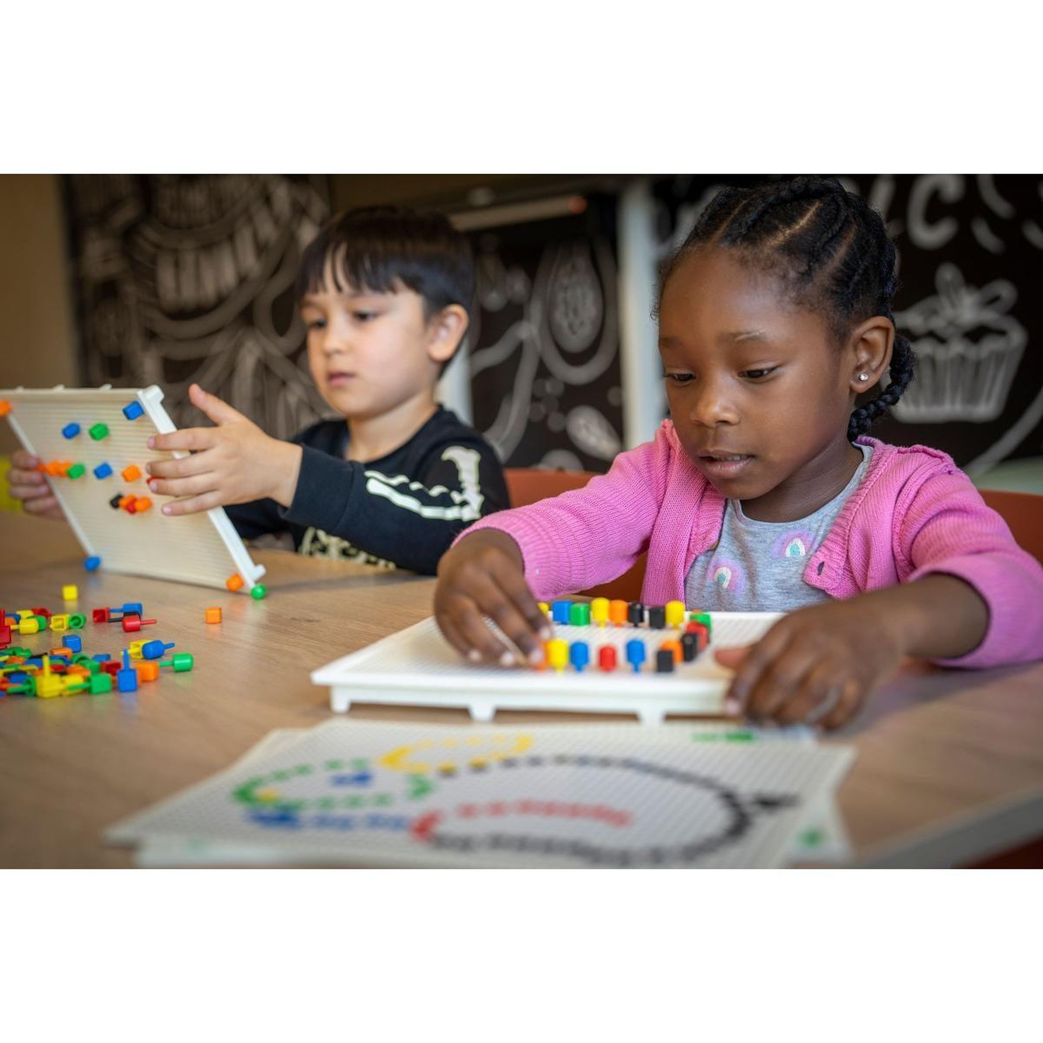 Voir la diapositive 3 : EDUCO Mini-mosaïque - picots — 10 mm