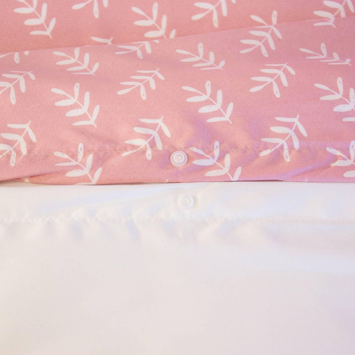 SWEEEK Parure de lit réversible LISE 1 place imprimé thème forêt enchantée en microfibre. 140 x 200cm. 1 housse de couette. 1 taie d'oreiller