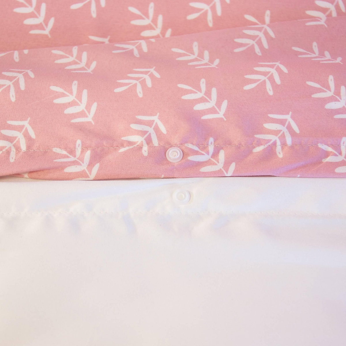 SWEEEK Parure de lit réversible LISE 1 place imprimé thème forêt enchantée en microfibre. 140 x 200cm. 1 housse de couette. 1 taie d'oreiller