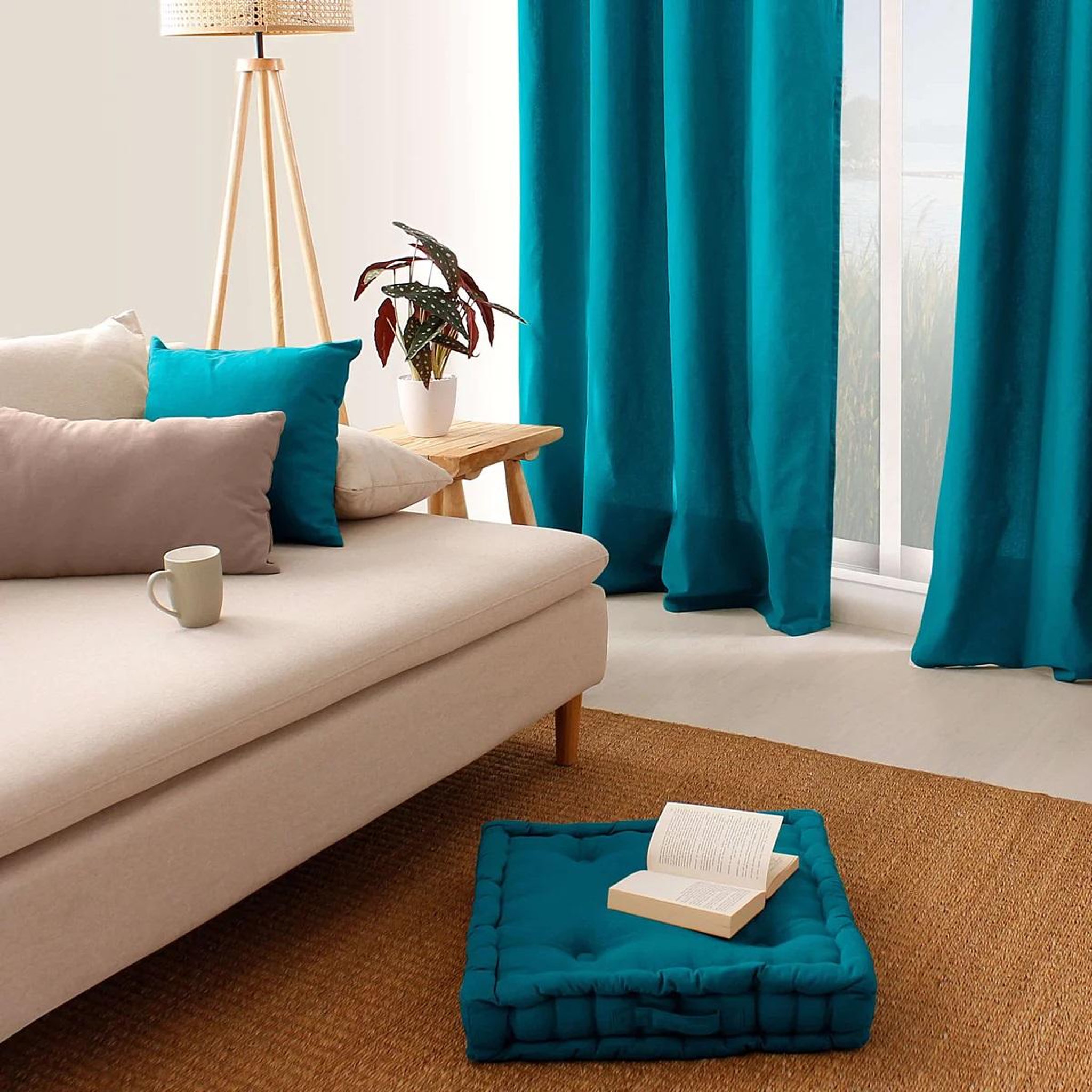 Voir la diapositive 3 : Eden Coussin de sol uni en coton panama