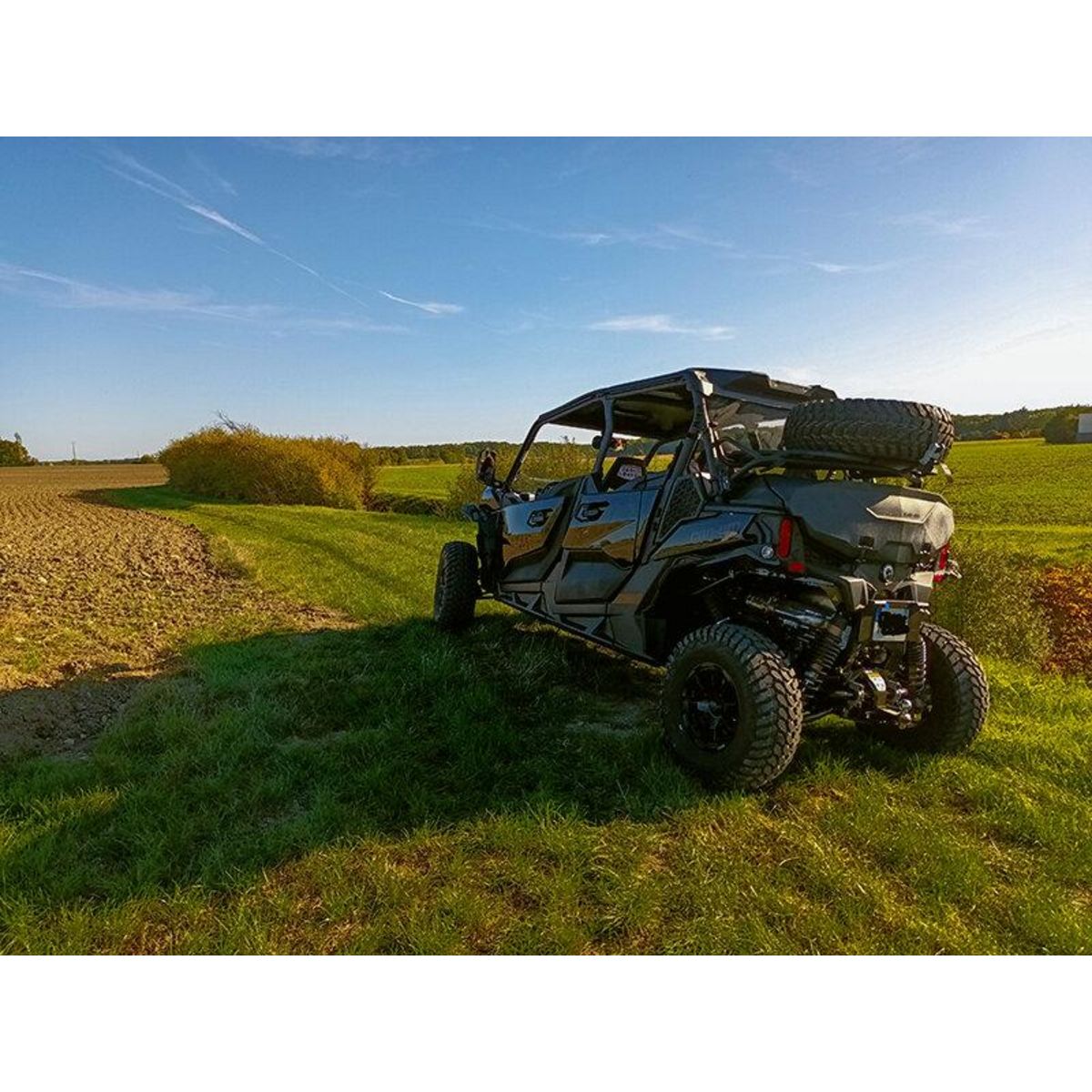 Smartbox Activité sensations en famille : balade accompagnée en SSV de 3h près d'Orléans - Coffret Cadeau Sport & Aventure