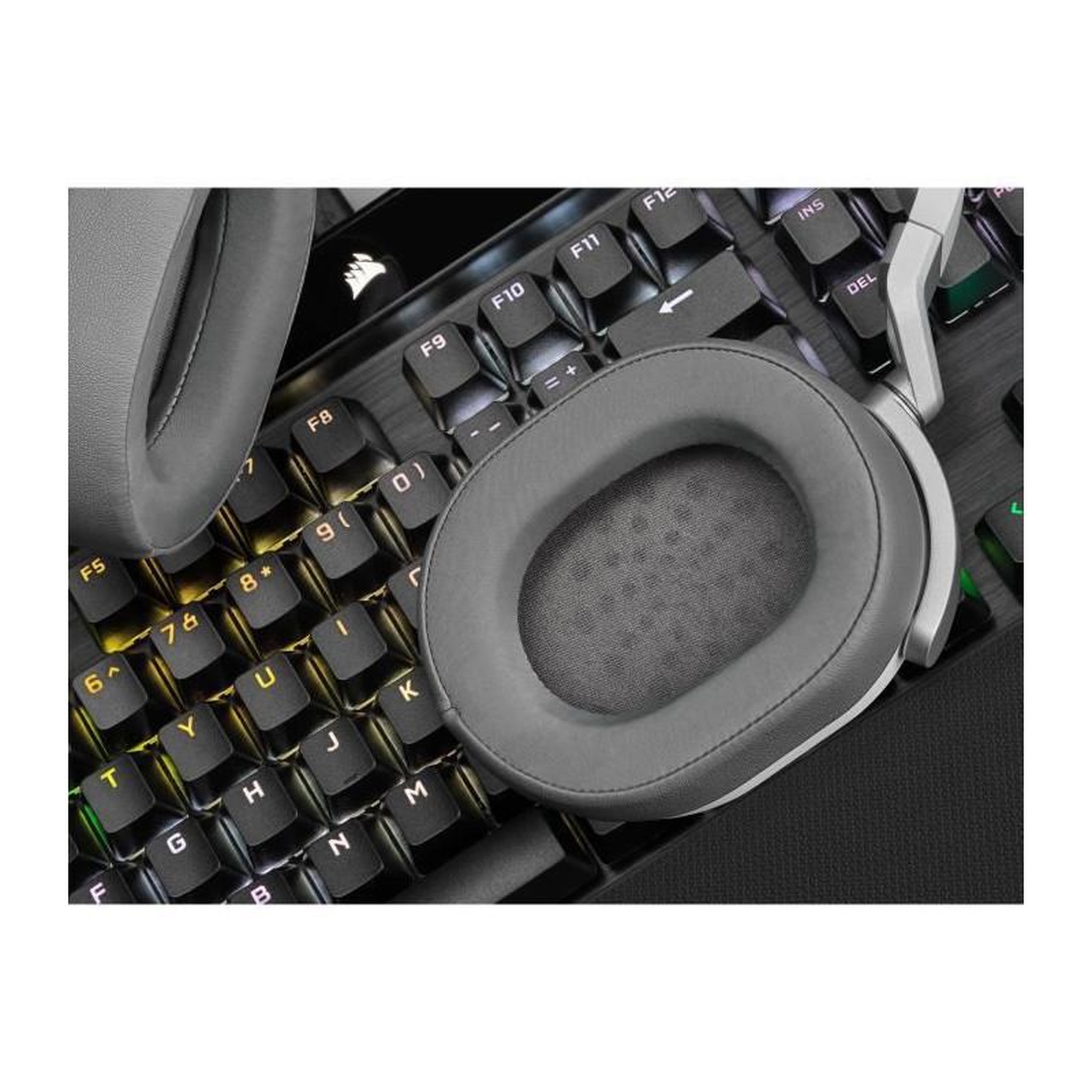 Voir la diapositive 2 : Corsair CORSAIR Casque gaming HS65 SURROUND - Blanc (CA-9011271-EU)