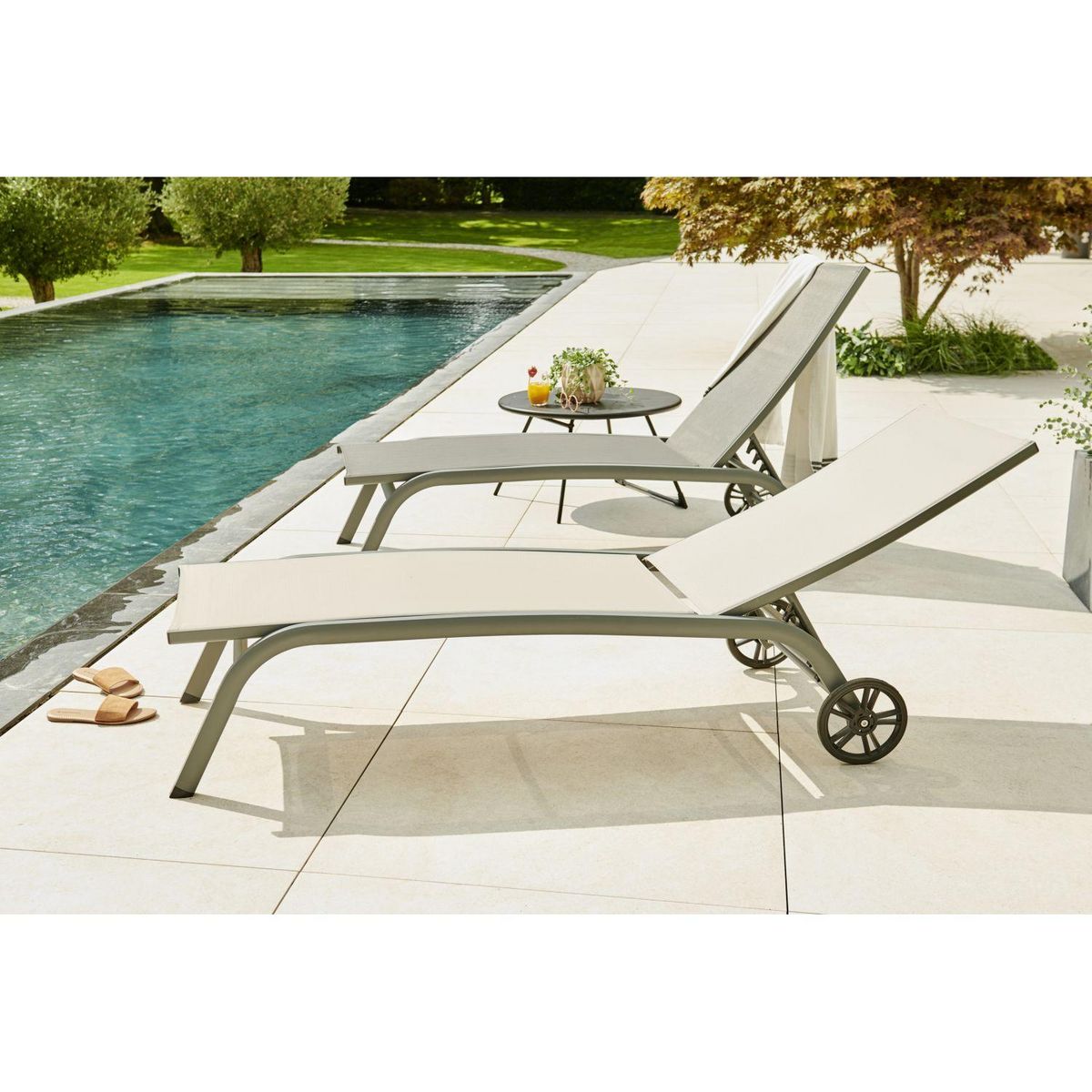 GARDENSTAR Bain de soleil avec dossier réglable - Textilène et acier - Gris