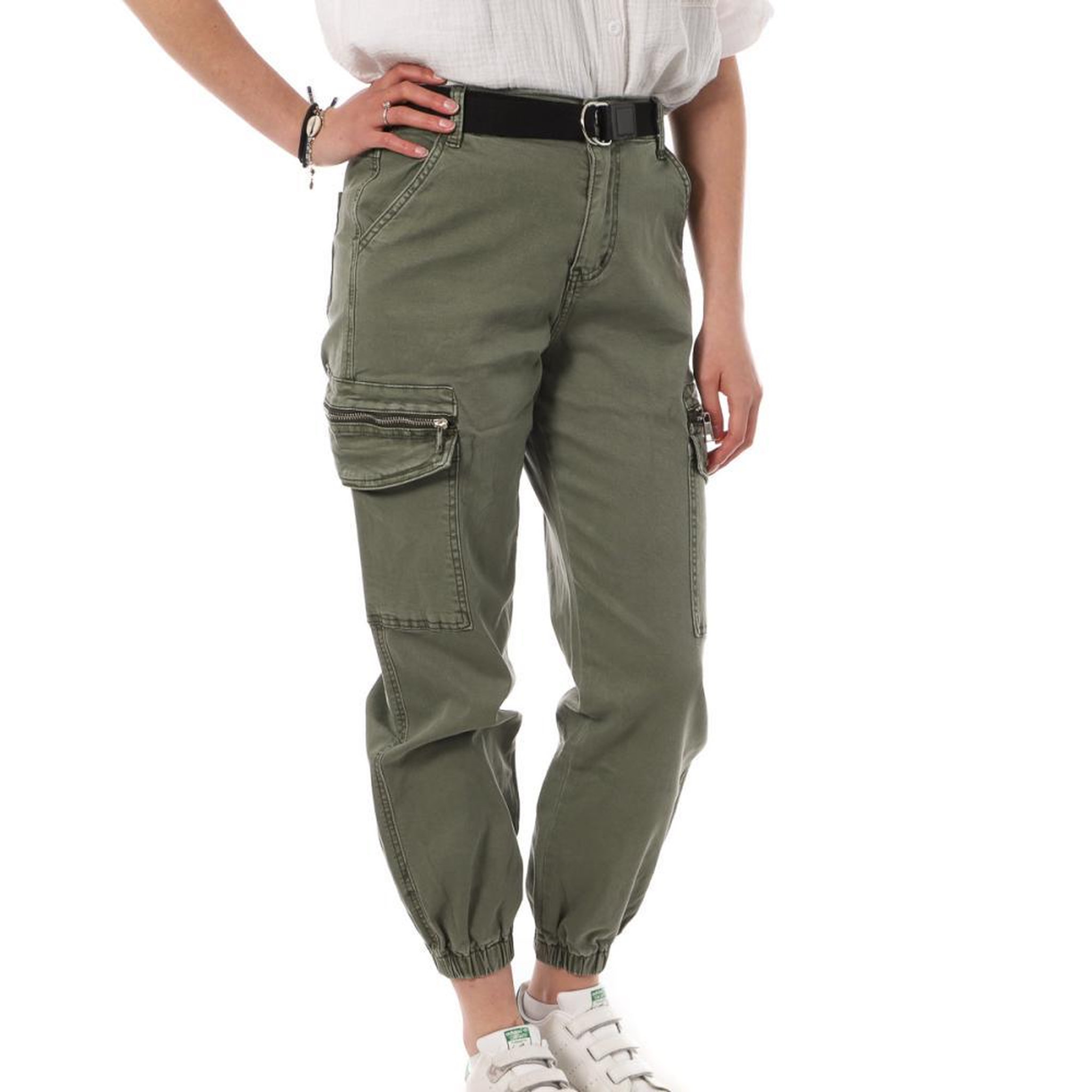 MONDAY PREMIUM Pantalon Cargo Ceinture  Femme Monday Premium LW 357. Coloris disponibles : Vert