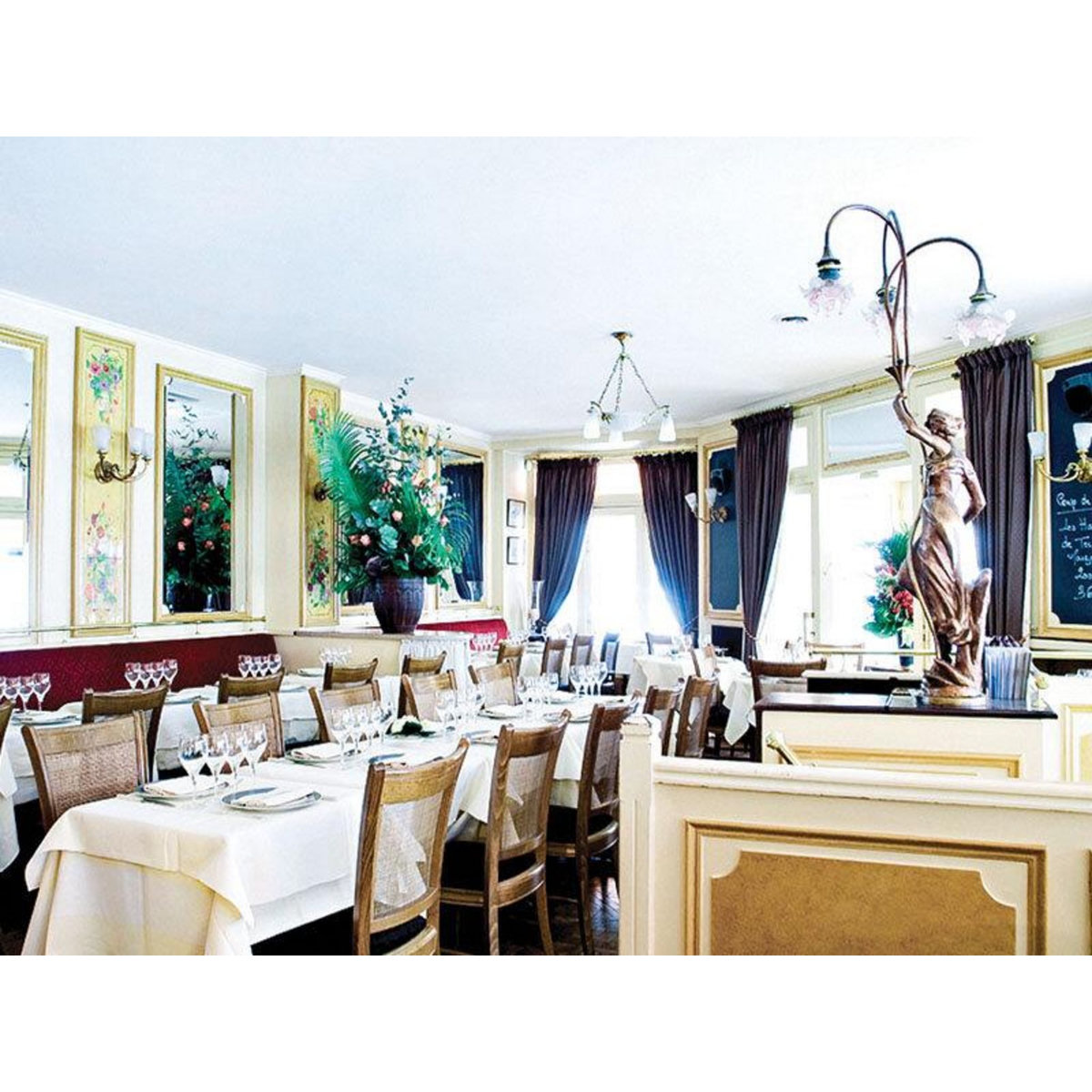 Smartbox Menu gastronomique 3 plats boissons comprises à Paris pour 2 personnes - Coffret Cadeau Gastronomie