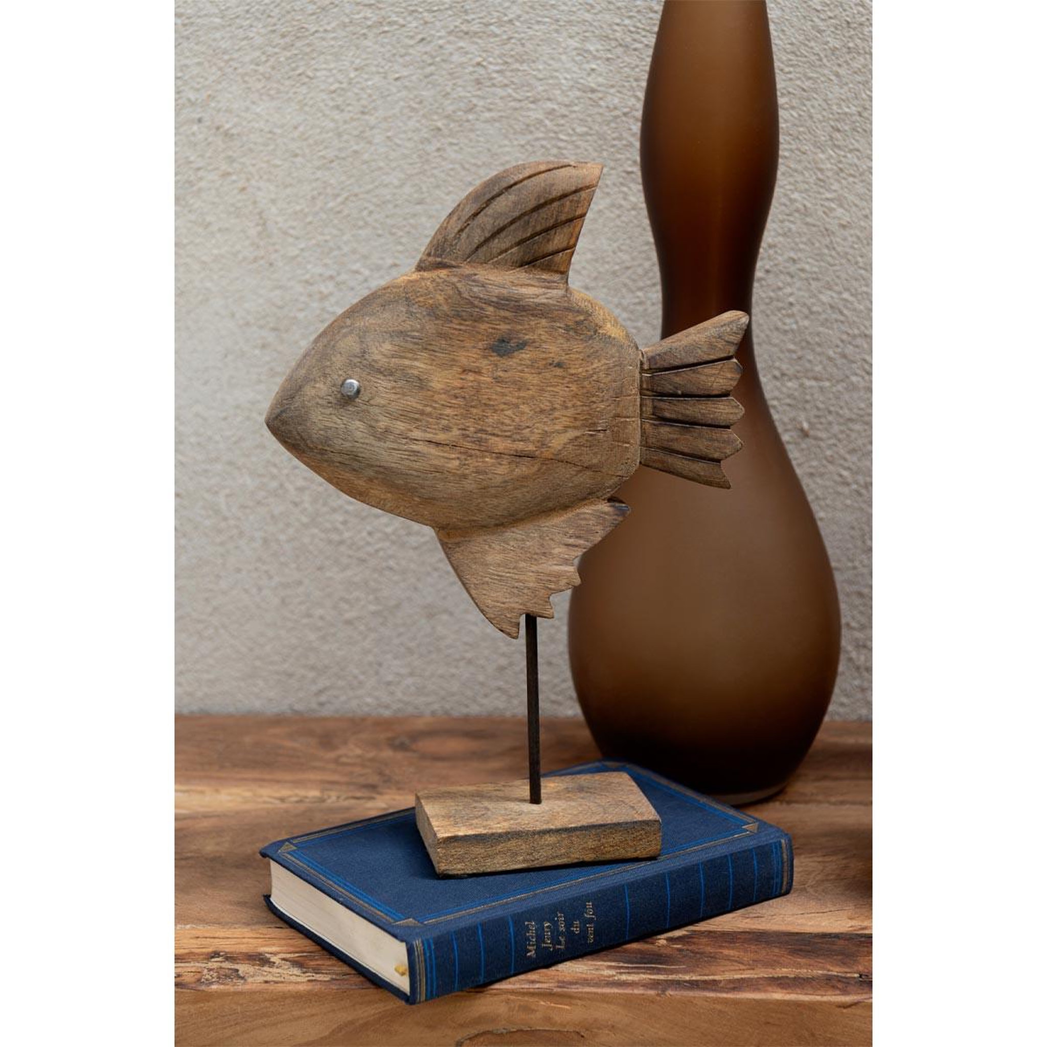 Voir la diapositive 4 : J-LINE Statuette poisson sur pied en bois  antwan  40cm marron