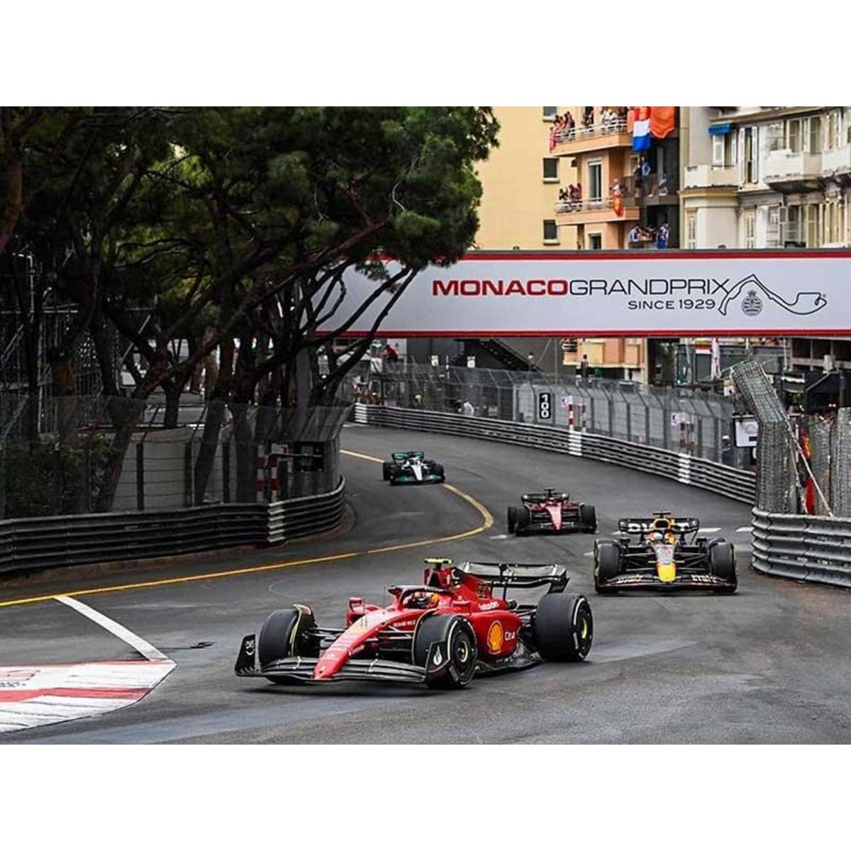 Smartbox Grand Prix de F1 de Monaco 2025 : 2 billets pour la course et 1 nuit en hôtel 3* - Coffret Cadeau Sport & Aventure