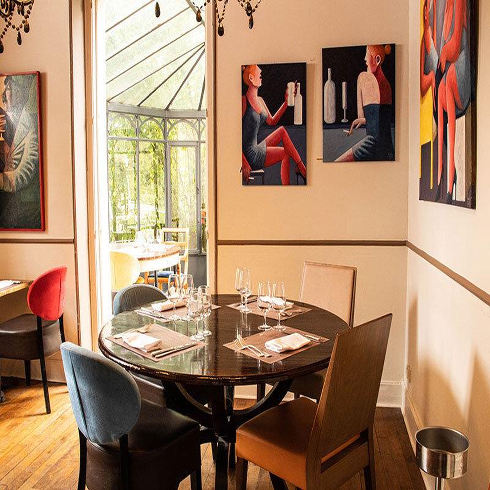 Voir la diapositive 6 : Smartbox 2 jours en hôtel 4* avec dîner menu 3 plats à 1h de paris - coffret cadeau séjour