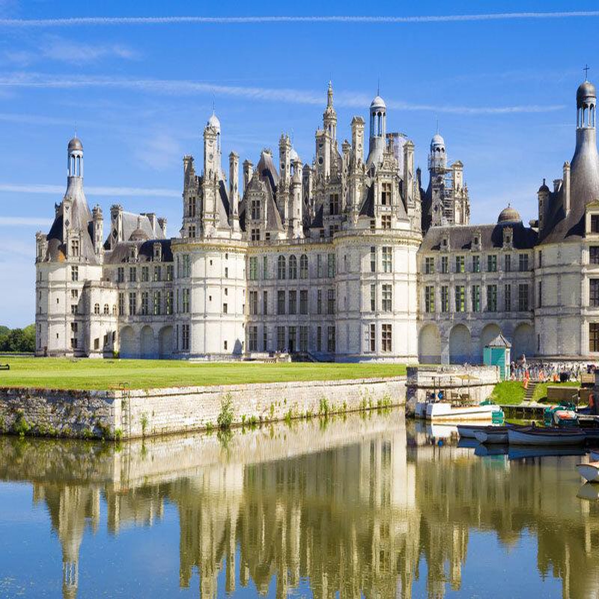 Voir la diapositive 2 : Smartbox 3 jours avec vol en montgolfière pour 2 au-dessus des châteaux de la loire - coffret cadeau multi-thèmes