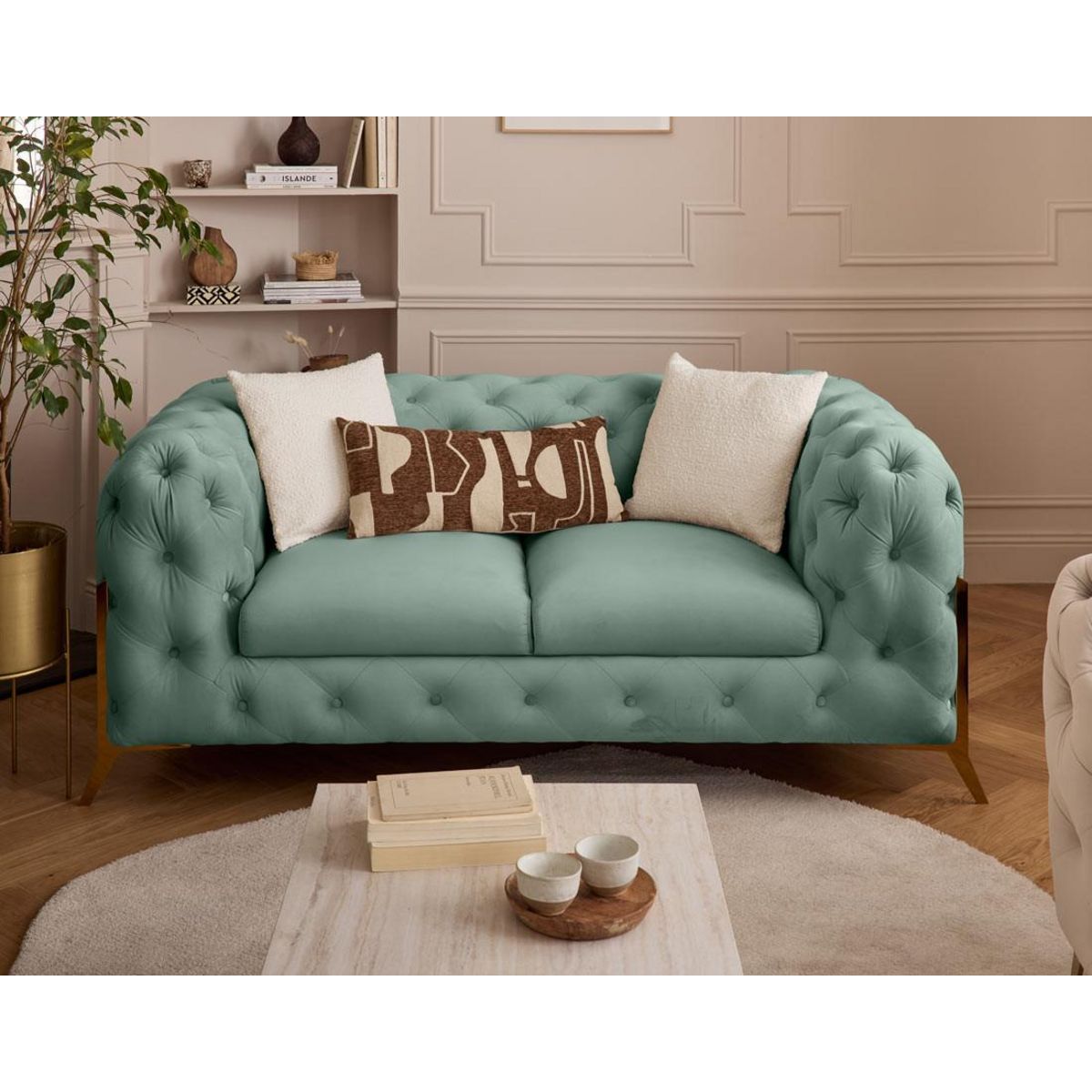 LISA DESIGN Camden - canapé 2 places chesterfield en velours - pieds en métal doré