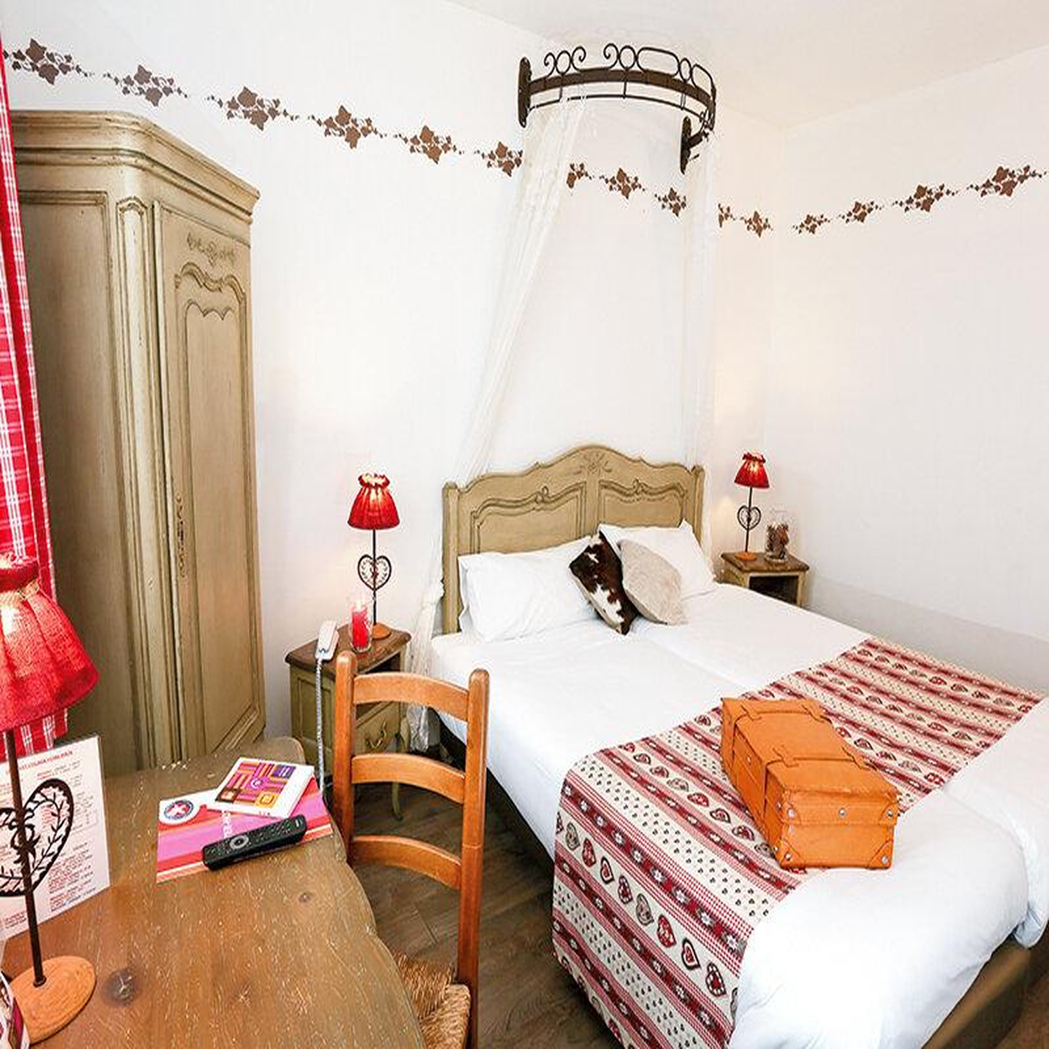 Voir la diapositive 2 : Smartbox 3 jours en hôtel 3* dans un village pittoresque alsacien près de colmar - coffret cadeau séjour