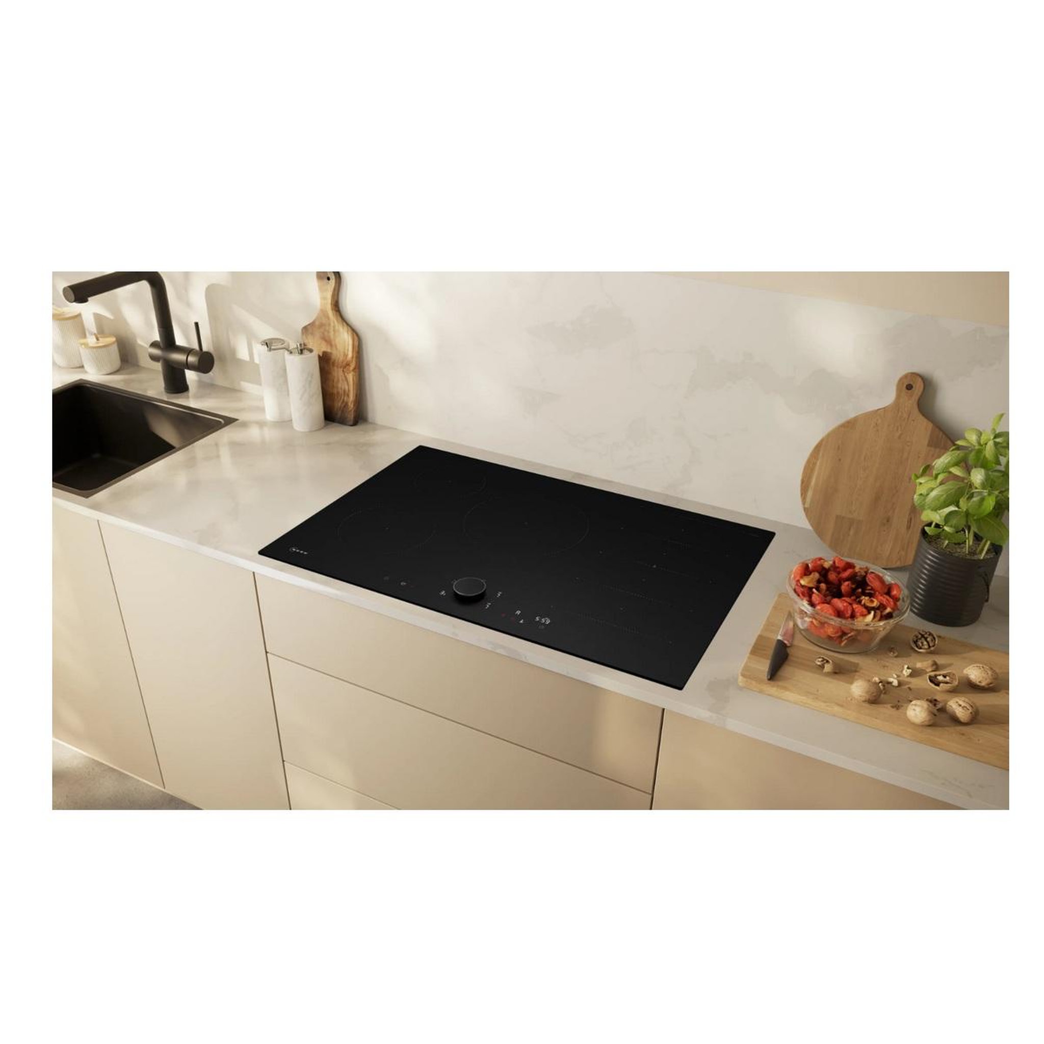 Voir la diapositive 2 : Neff Table de cuisson induction 80cm 5 feux 7400w noir - t68nuv4a0