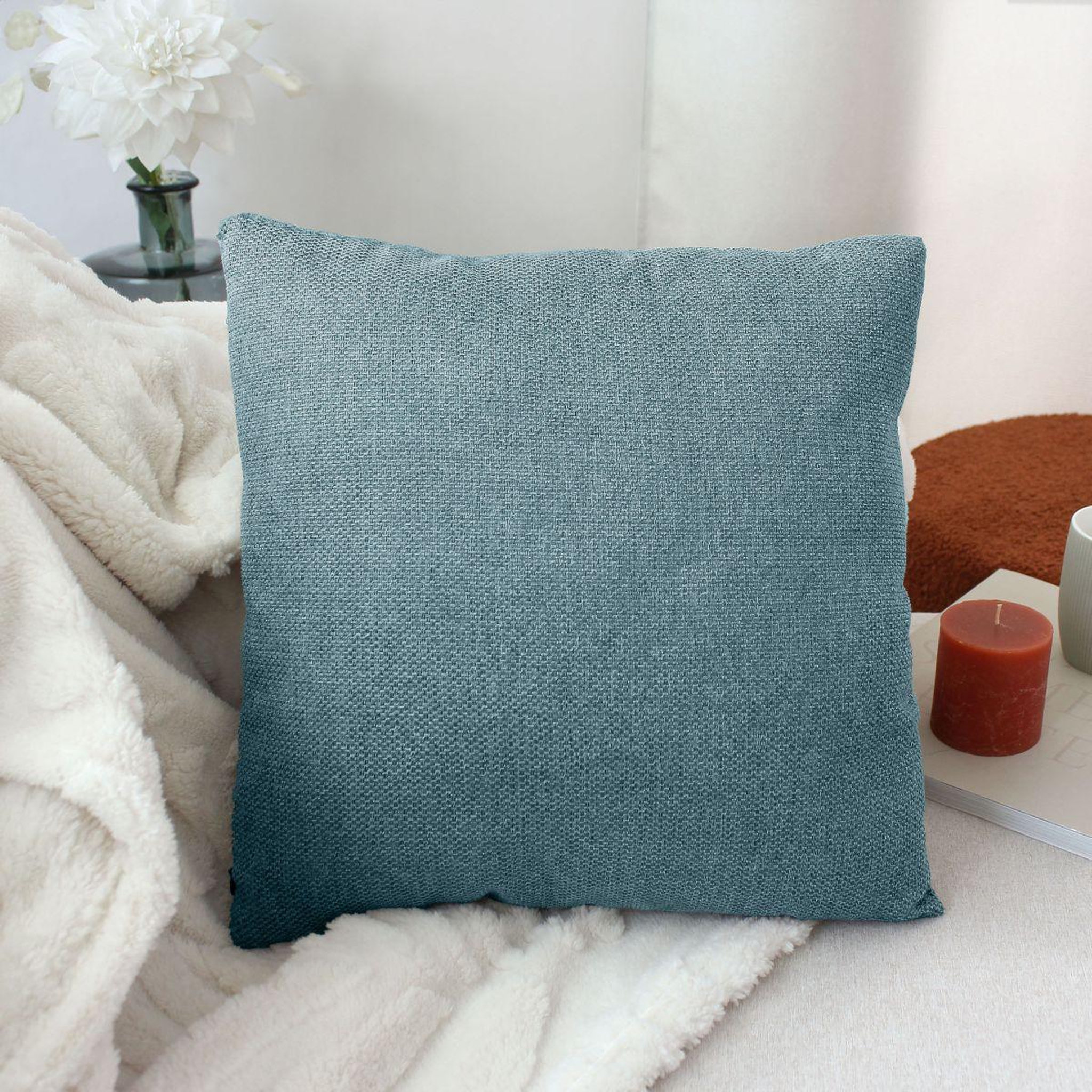 Voir la diapositive 3 : ENJOY HOME Coussin déco en velours  lagarta  40x40cm bleu canard