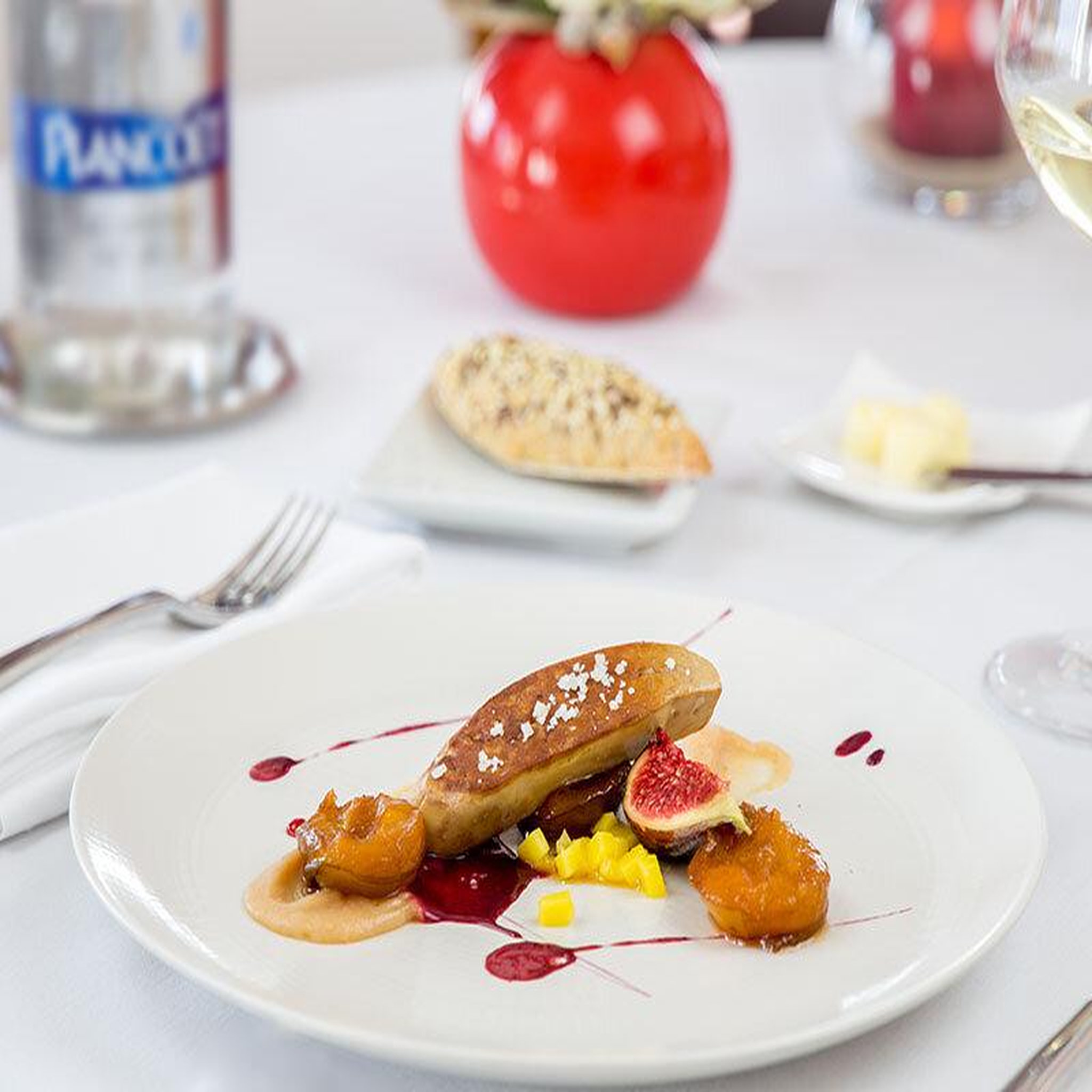 Voir la diapositive 4 : Smartbox Escale de charme à carnac avec dîner et accès à l'espace détente spas de france® - coffret cadeau séjour