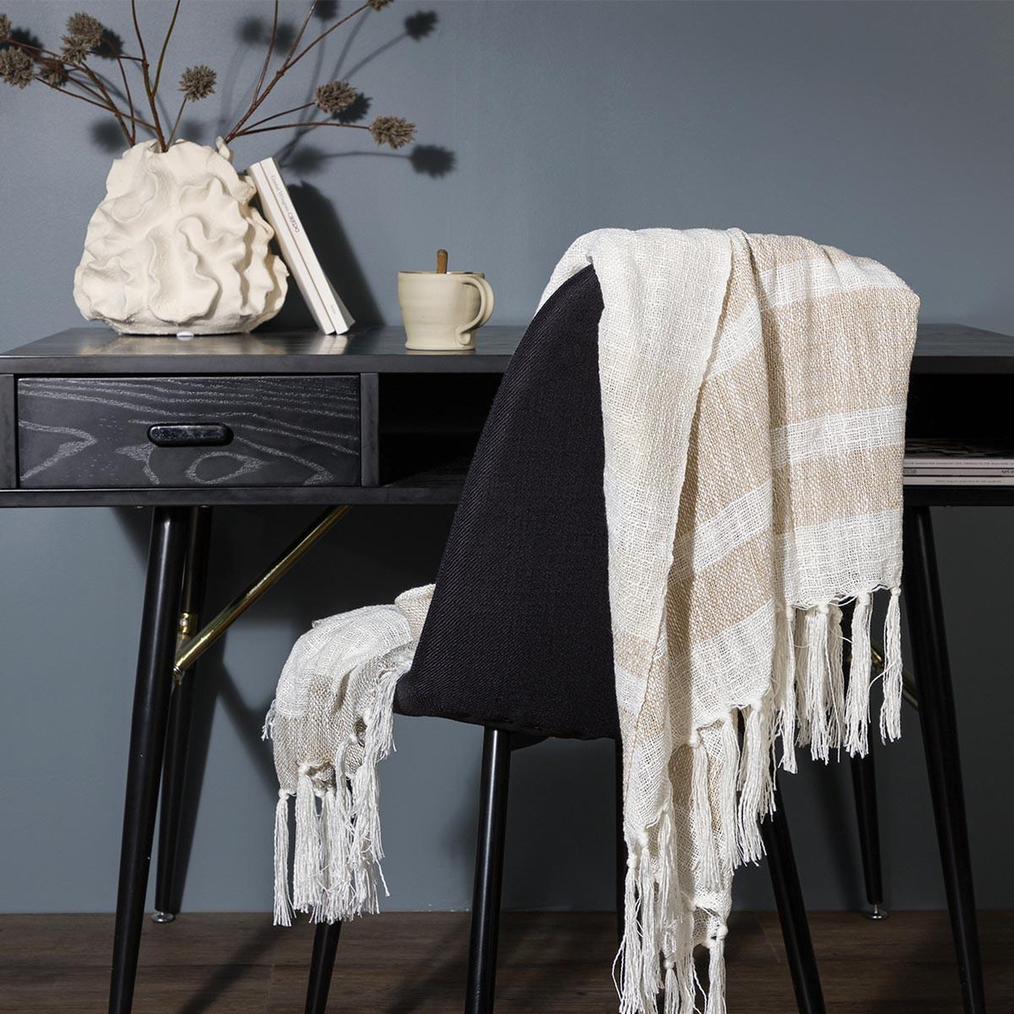 Voir la diapositive 5 : Paris Prix Plaid à franges  sandy  130x170cm beige & marron