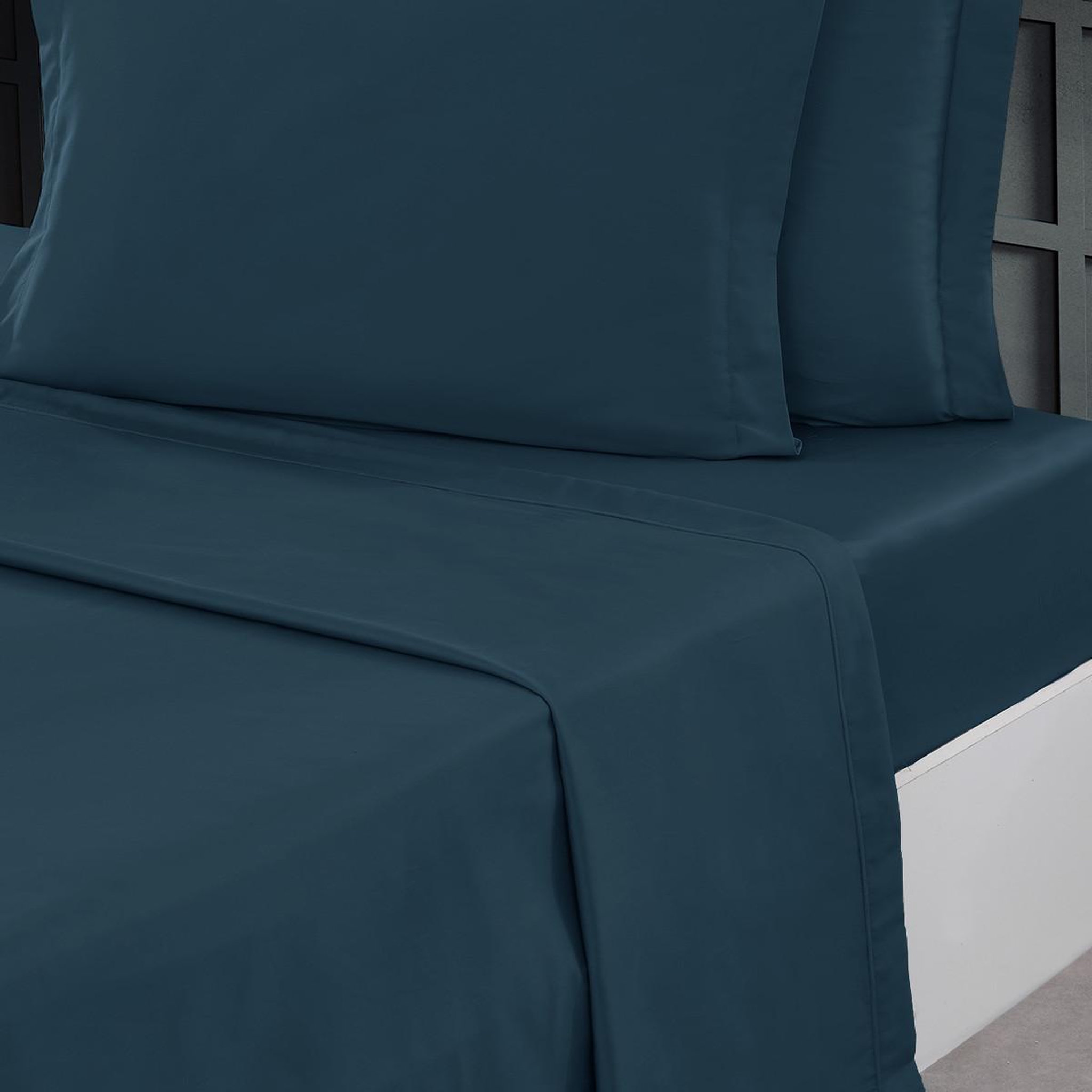 Sensei Maison Drap plat en percale de coton SOFT PERCALE. Coloris disponibles : Rouge, Gris, Beige, Rose, Blanc, Bleu, Orange, Marron, Vert