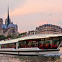 Voir la diapositive 3 : Smartbox Découverte de Paris lors d'un dîner croisière Excellence sur la Seine pour 2 adultes - Coffret Cadeau Gastronomie