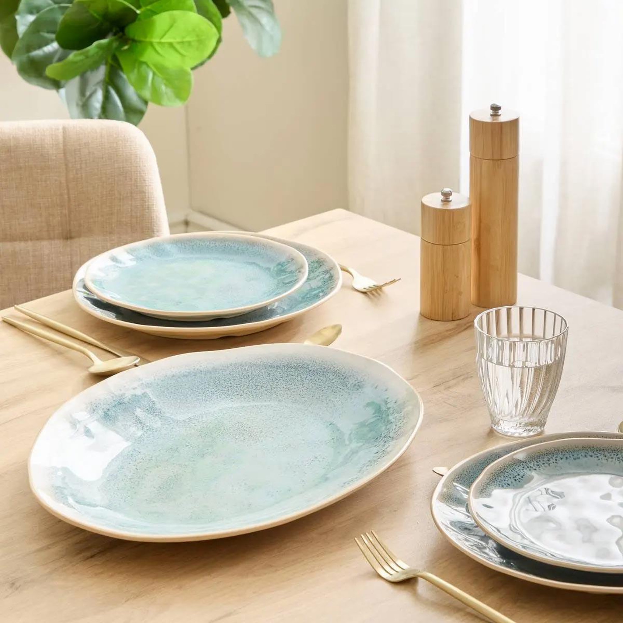 Voir la diapositive 2 : SECRET DE GOURMET Plat de présentation ovale  pia  40cm bleu