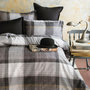Voir la diapositive 2 : Home collection Parure Housse de couette 3 pcs 240x220 cm 100% satin de coton 82 fils imprimé. Dunloe