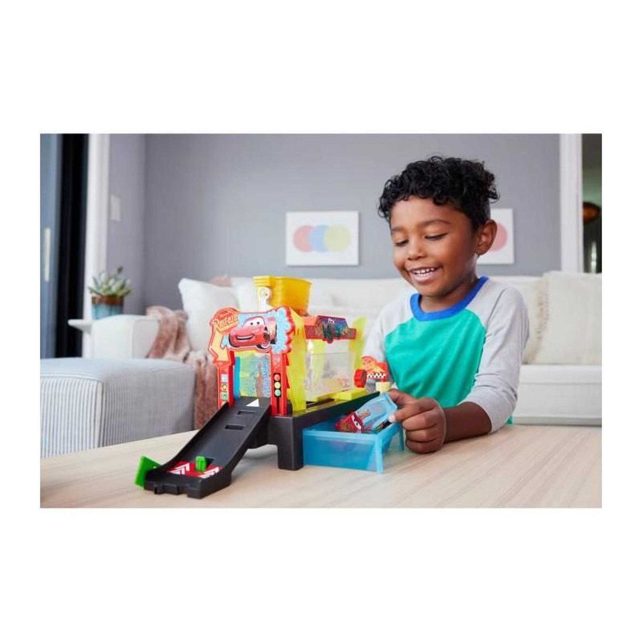 Voir la diapositive 4 : Hot Wheels STATION DE LAVAGE COLOR CHANGE