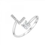 SC CRYSTAL Bague lettre L ajustable SC Crystal ornée de Zirconium. Coloris disponibles : Gris