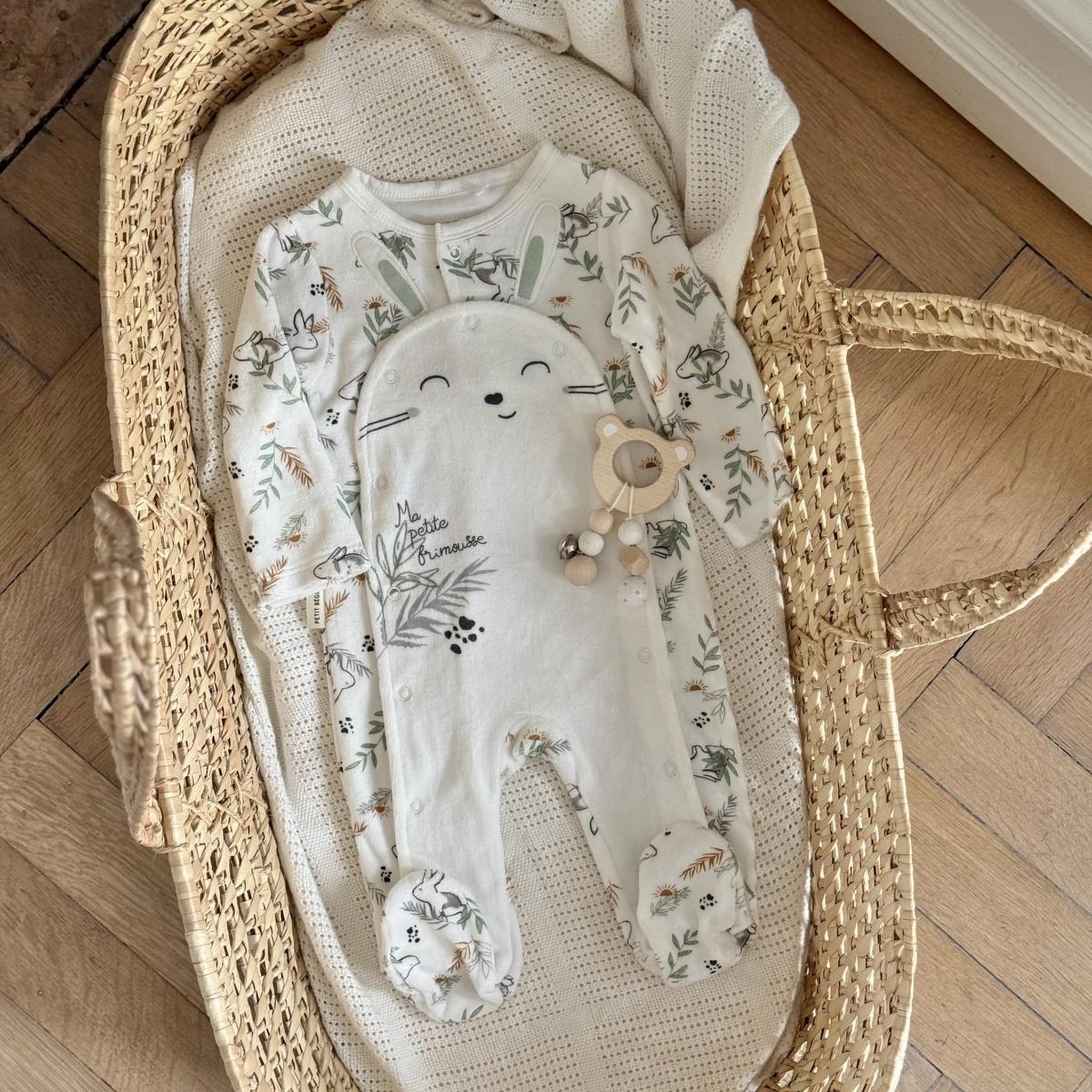 Voir la diapositive 5 : Petit BÃ©guin Pyjama bébé en velours ouverture pont frimousse