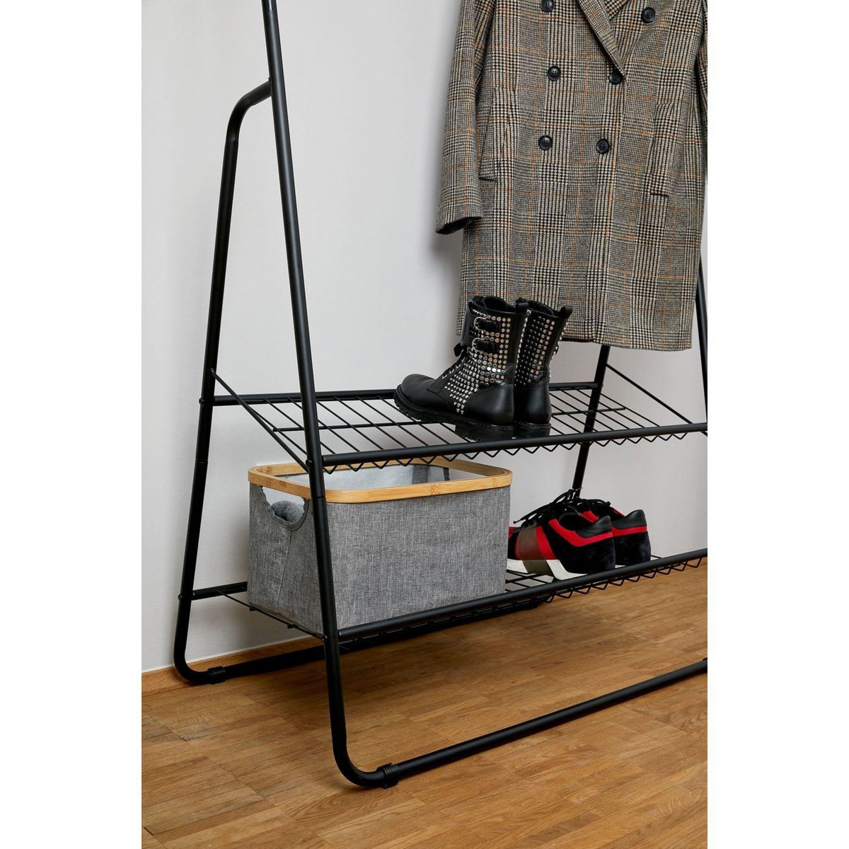 Wenko Penderie portant à vêtments design métal Shiva - L. 92 x H. 159 cm - Noir