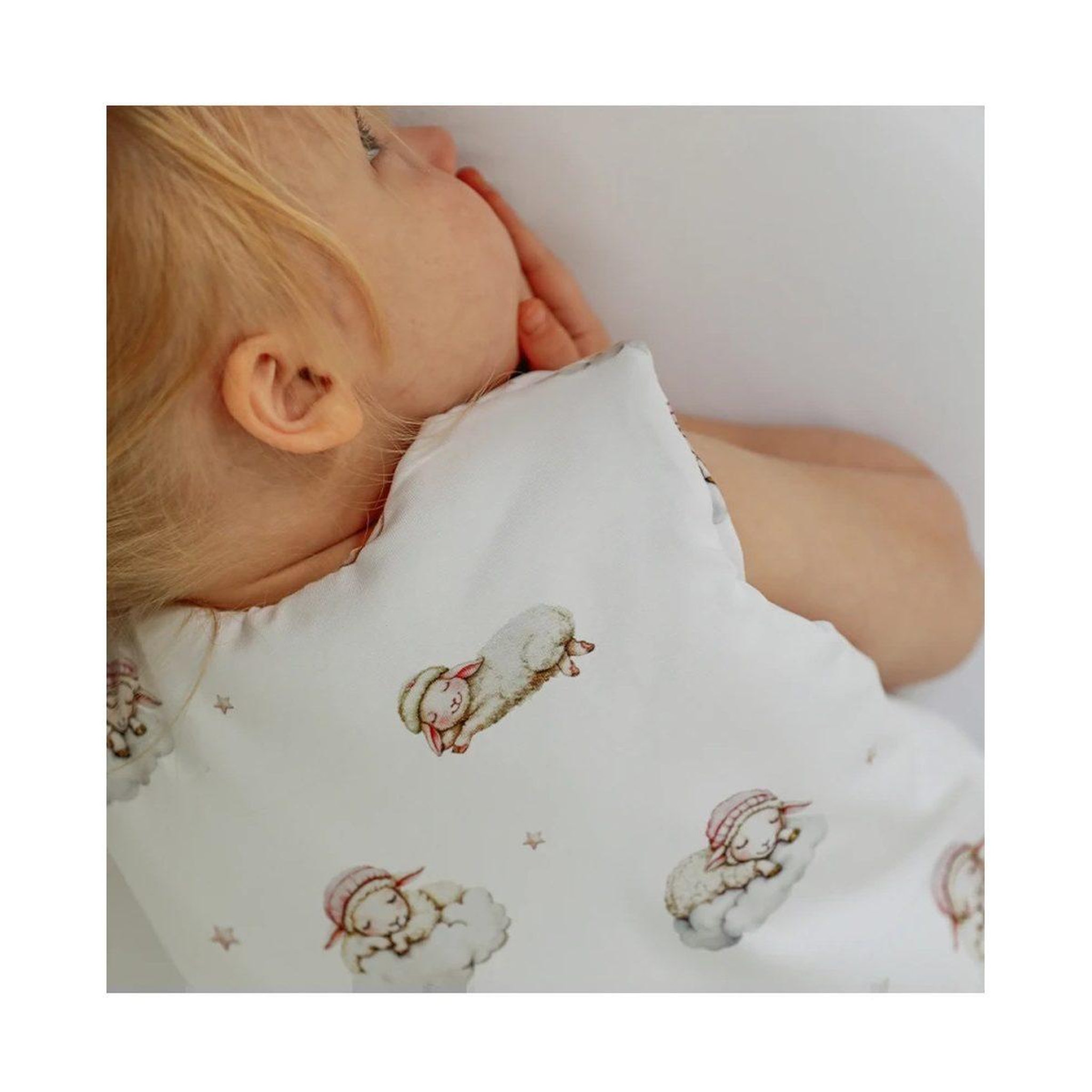 Voir la diapositive 5 : WALDIN Gigoteuse à jambes en coton 2,5 TOG - taille M (3-4 ans) - motif berceuse, blanc