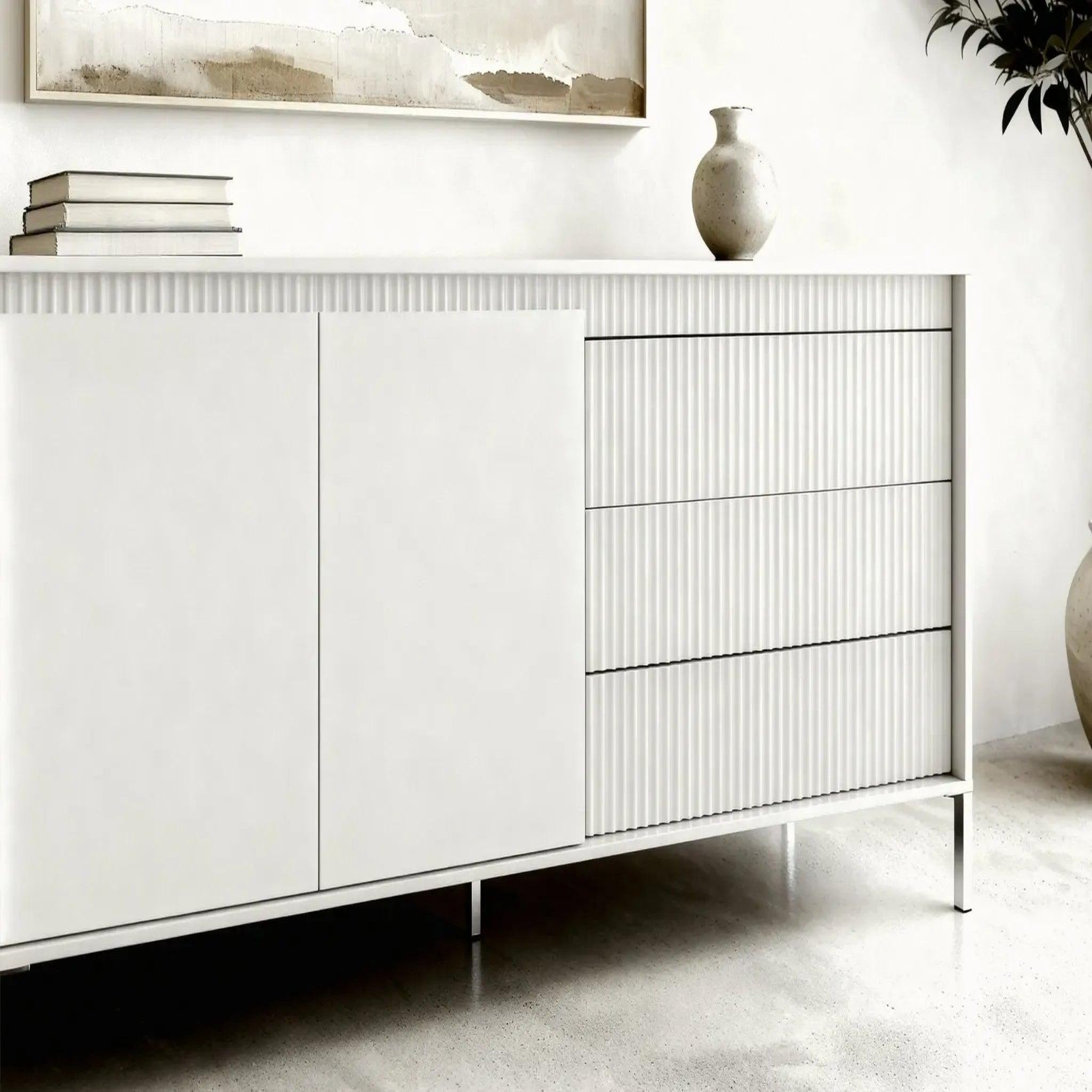 Voir la diapositive 5 : CASANOVA PARIS ALINA - Buffet 187cmpieds en métal