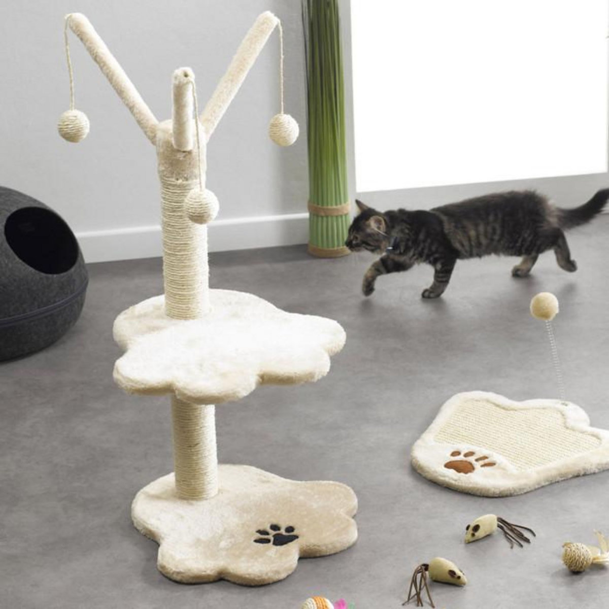 Paris Prix Arbre à Chat avec Jouets  1 Plateforme  82cm Ecru
