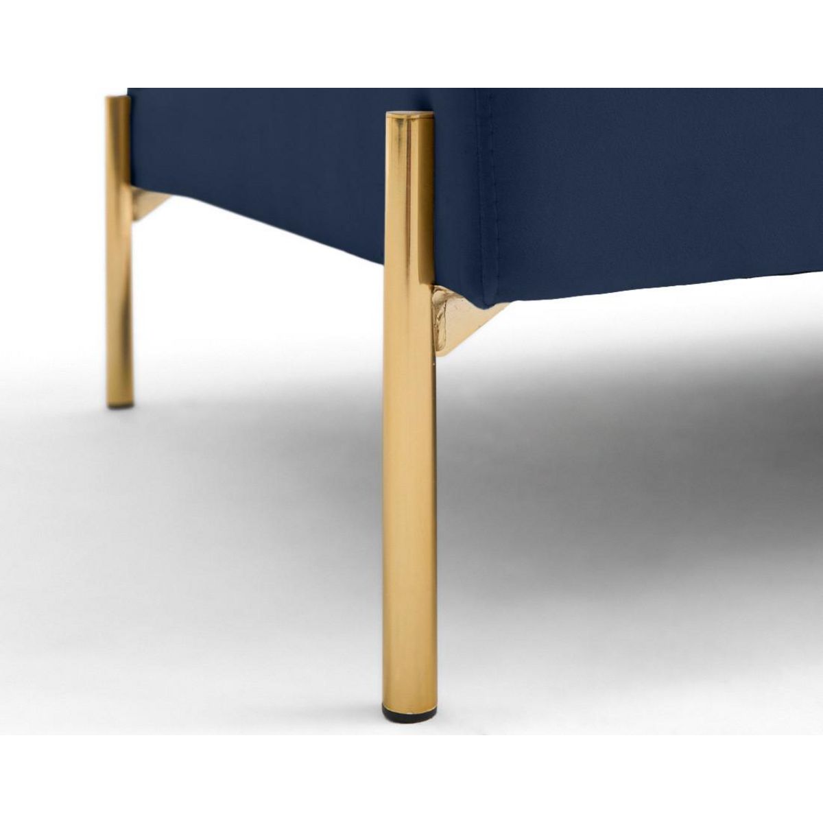 LISA DESIGN Isaure - pouf en velours