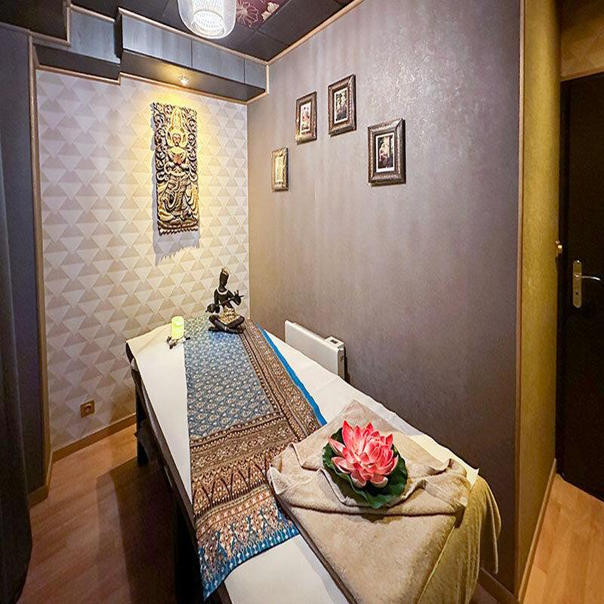 Voir la diapositive 2 : Smartbox Pause détente avec modelage, gommage, sauna et hammam près de la place de la Bastille - Coffret Cadeau Bien-être