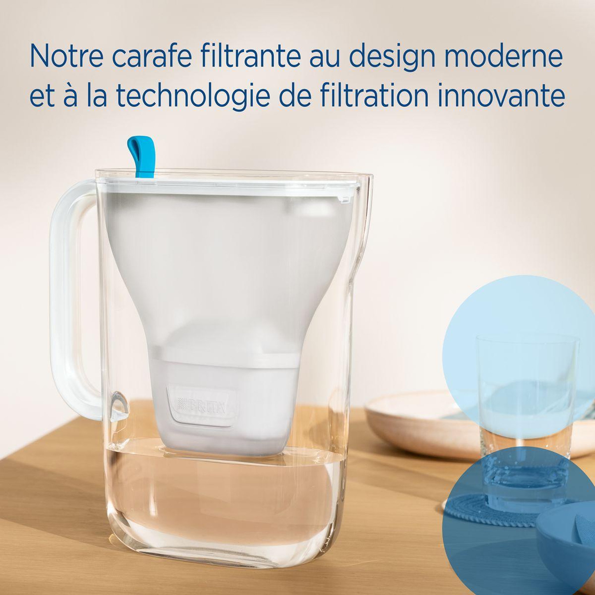 Voir la diapositive 3 : Brita Carafe filtrante style bleu