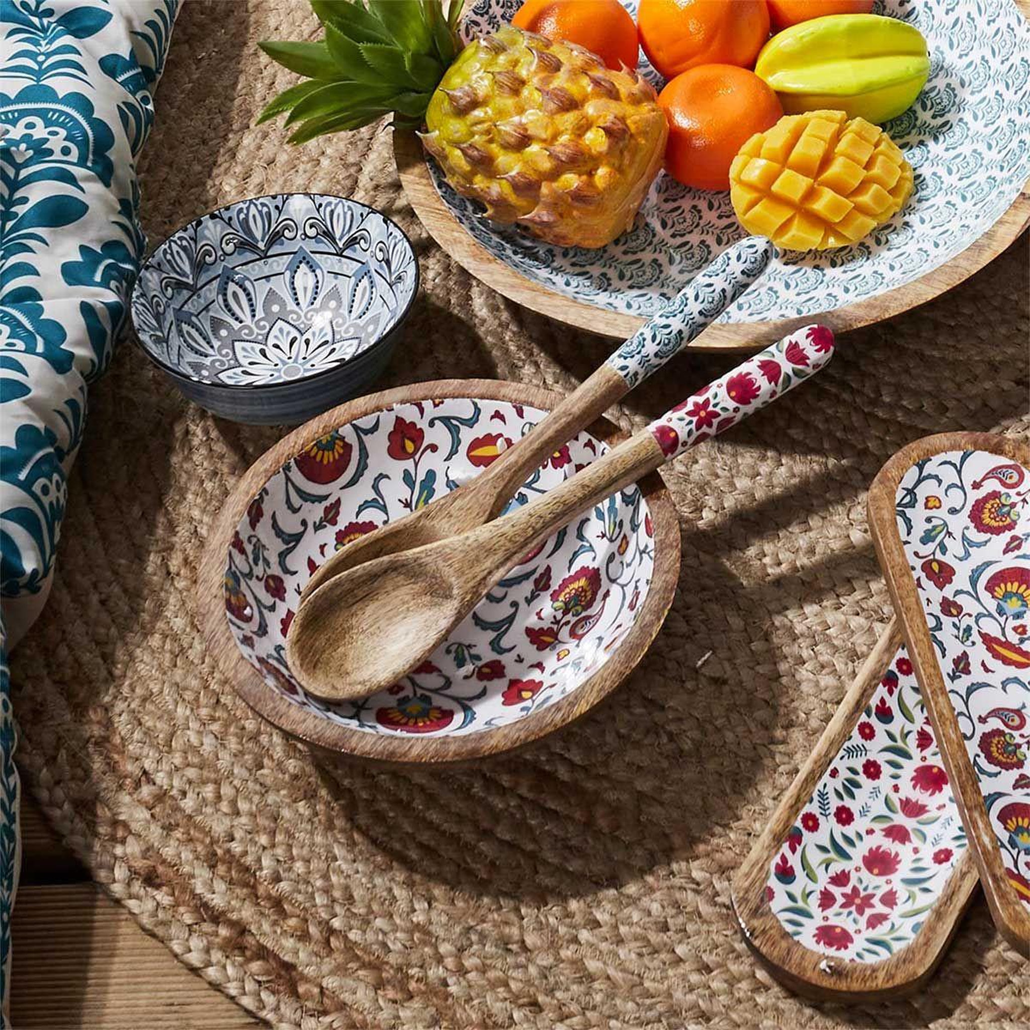 Voir la diapositive 3 : The Home Deco Factory Couverts à salade en bois  jaipur  22cm bleu