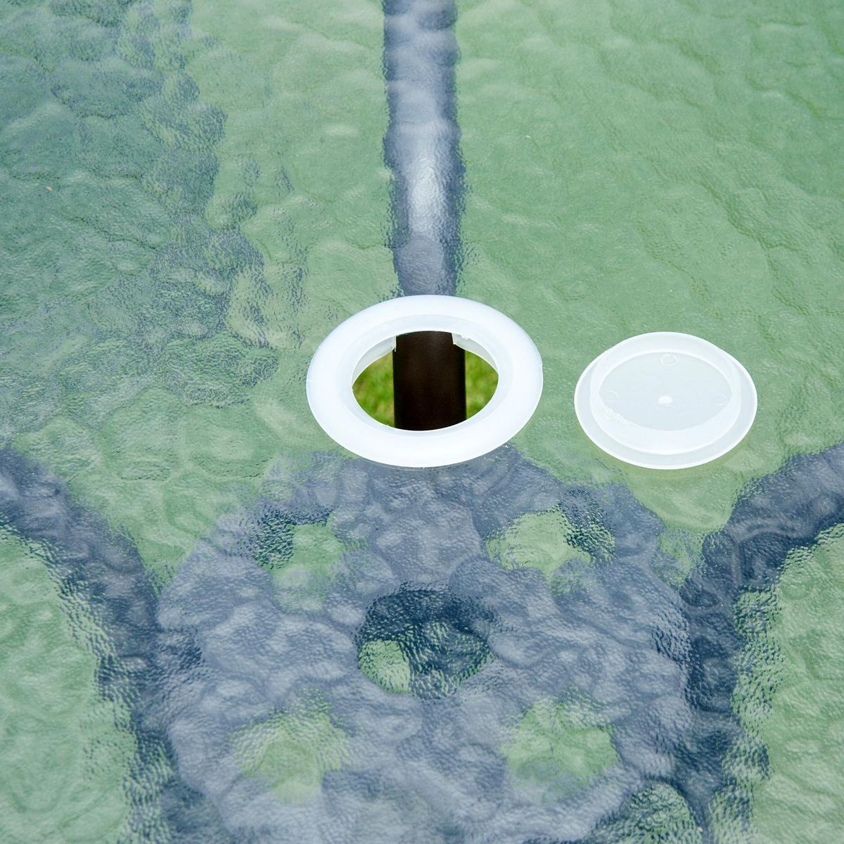 OUTSUNNY Ensemble salon de jardin 6 pcs - table ronde + 4 chaises pliables + parasol - acier époxy café textilène polyester noir