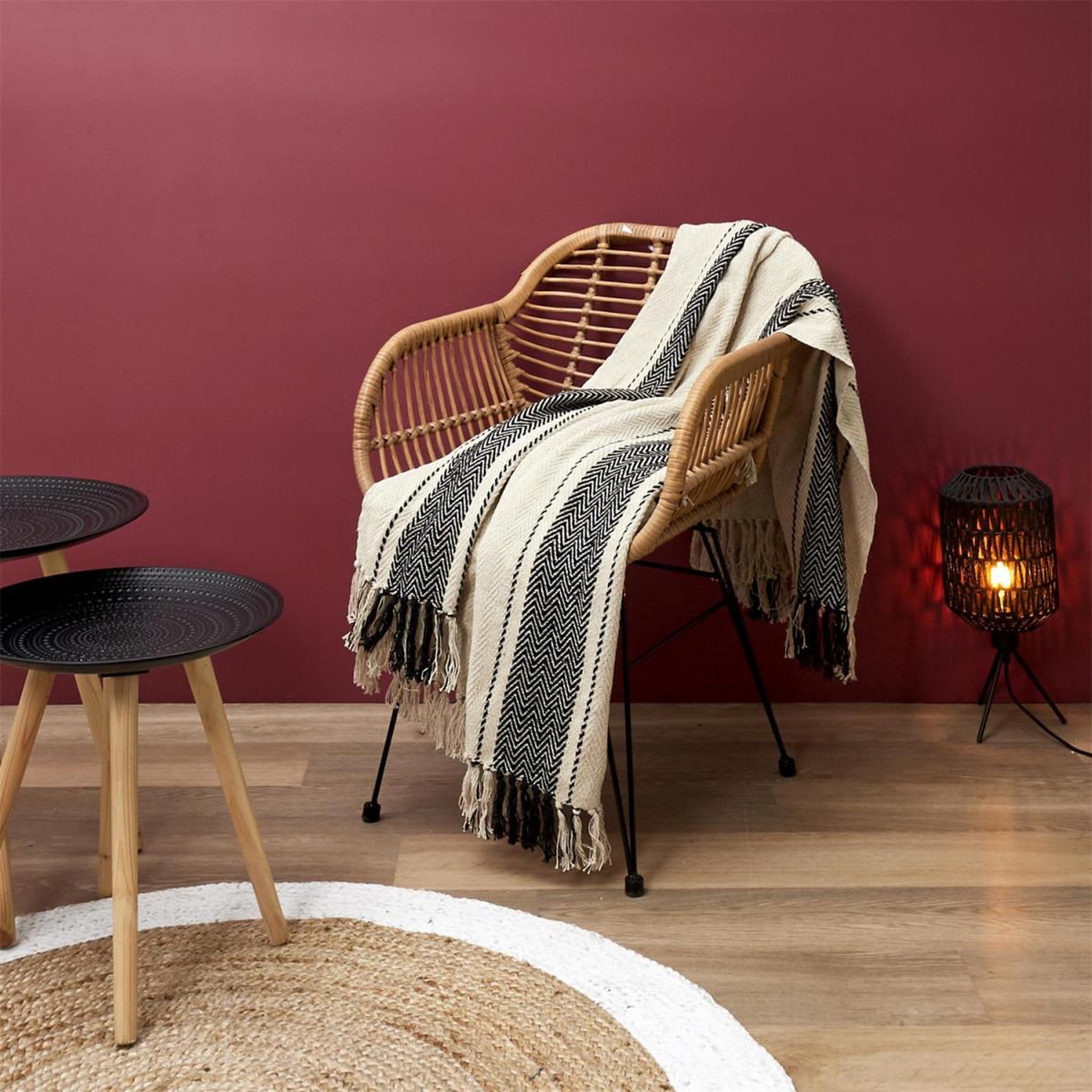 Voir la diapositive 4 : The Home Deco Factory Plaid déco à rayures  berbère  120x150cm écru
