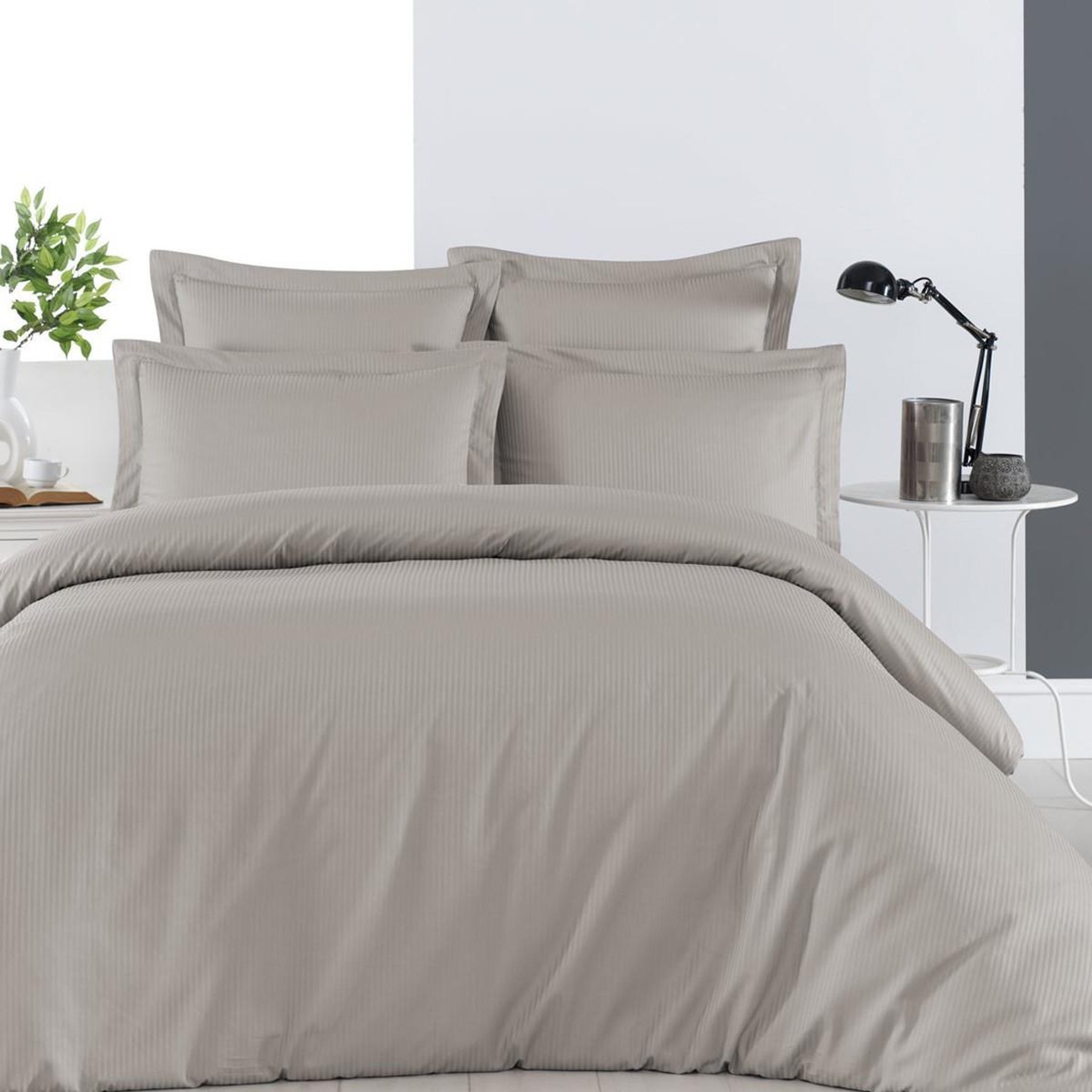 Voir la diapositive 3 : Sensei Maison Lot de 2 taies d'oreiller rayées en satin de coton 120 fils VERSALUXE