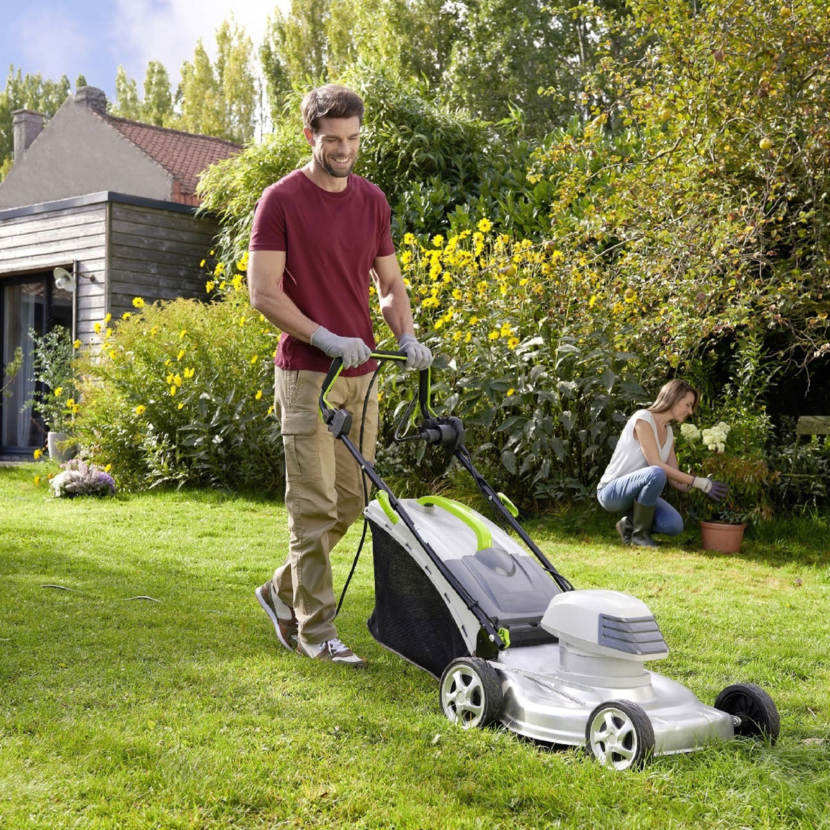 GARDENSTAR Tondeuse électrique filaire tractée mulching - 1800W - Coupe 46cm
