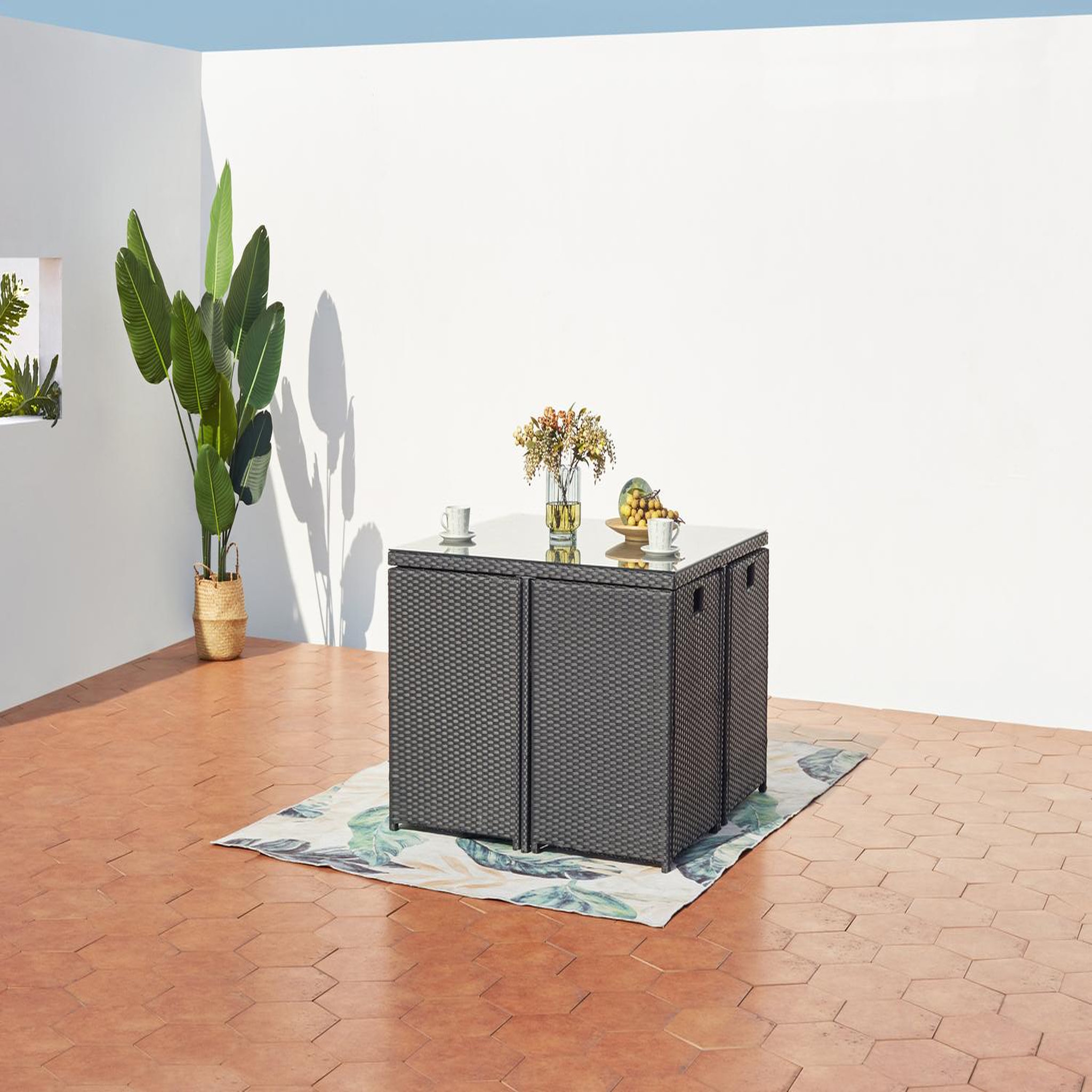 Voir la diapositive 3 : CONCEPT USINE Table et chaises 4 places encastrables en résine noir-noir miami