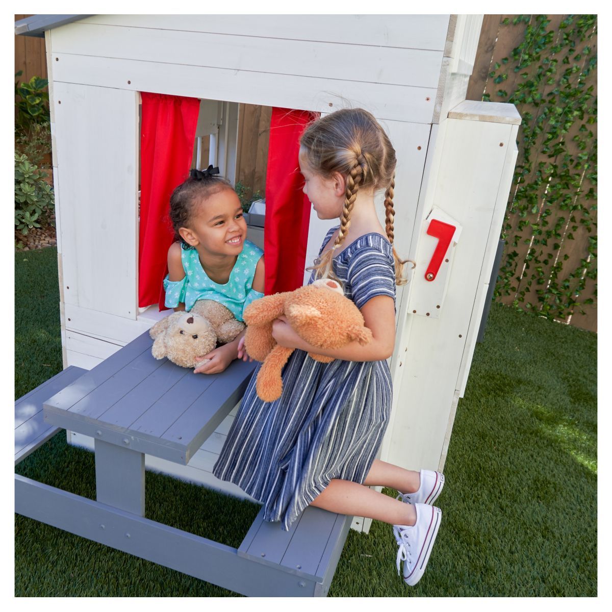 Kidkraft Maisonnette en bois enfant blanche MODERN