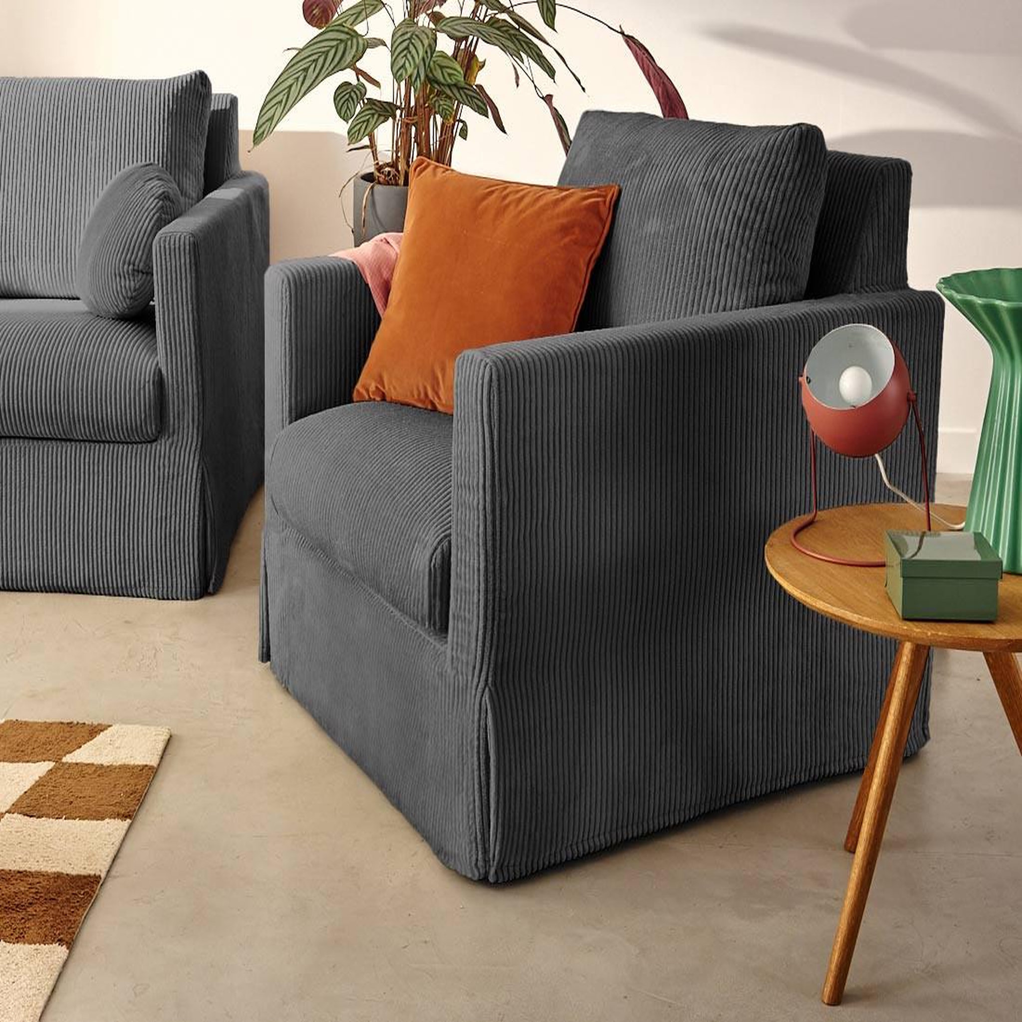 Voir la diapositive 1 : LISA DESIGN Serena - fauteuil déhoussable en velours côtelé