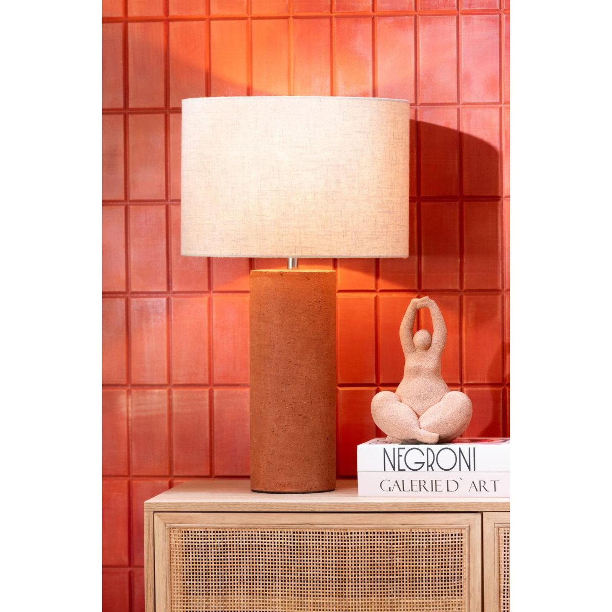Voir la diapositive 4 : J-LINE Lampe à poser design  isla  65cm rouille