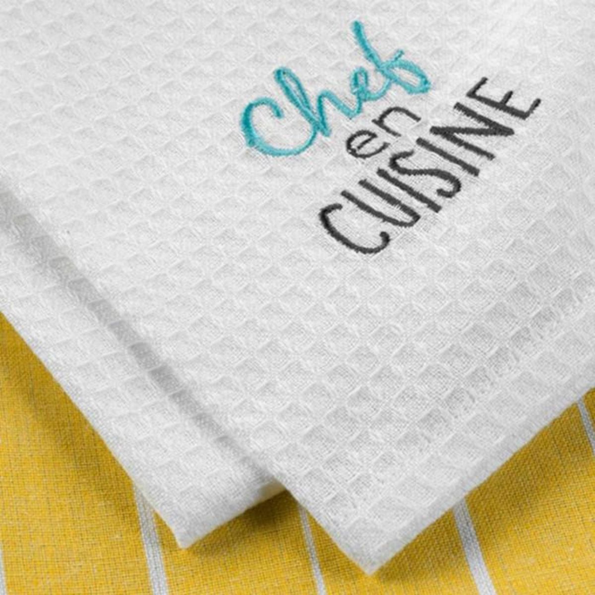 Paris Prix Lot de 2 Torchons Brodés  Chef en Cuisine  50x70cm Jaune